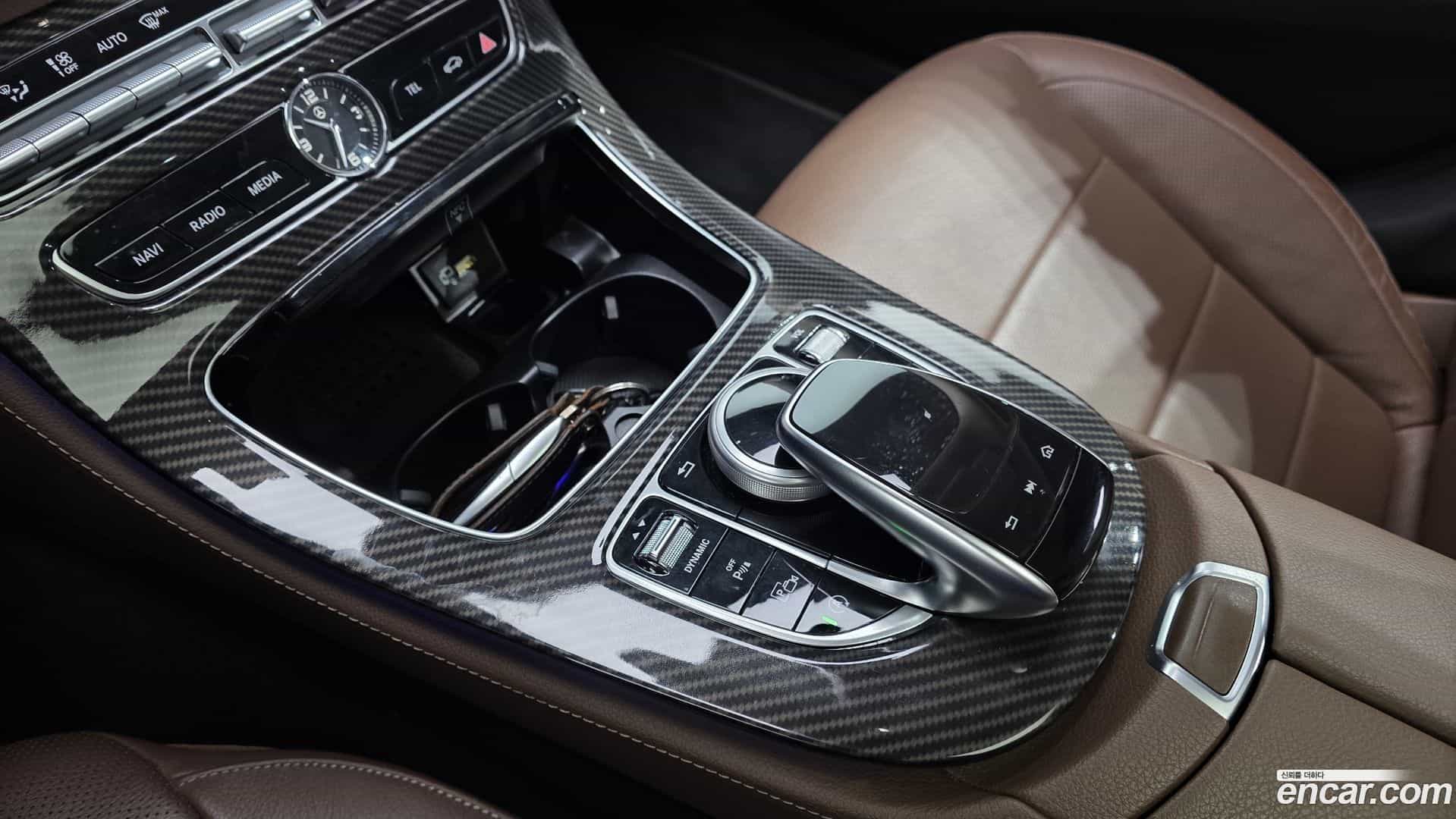 E-Class Mercedes-Benz 2018.8-OPTION-023