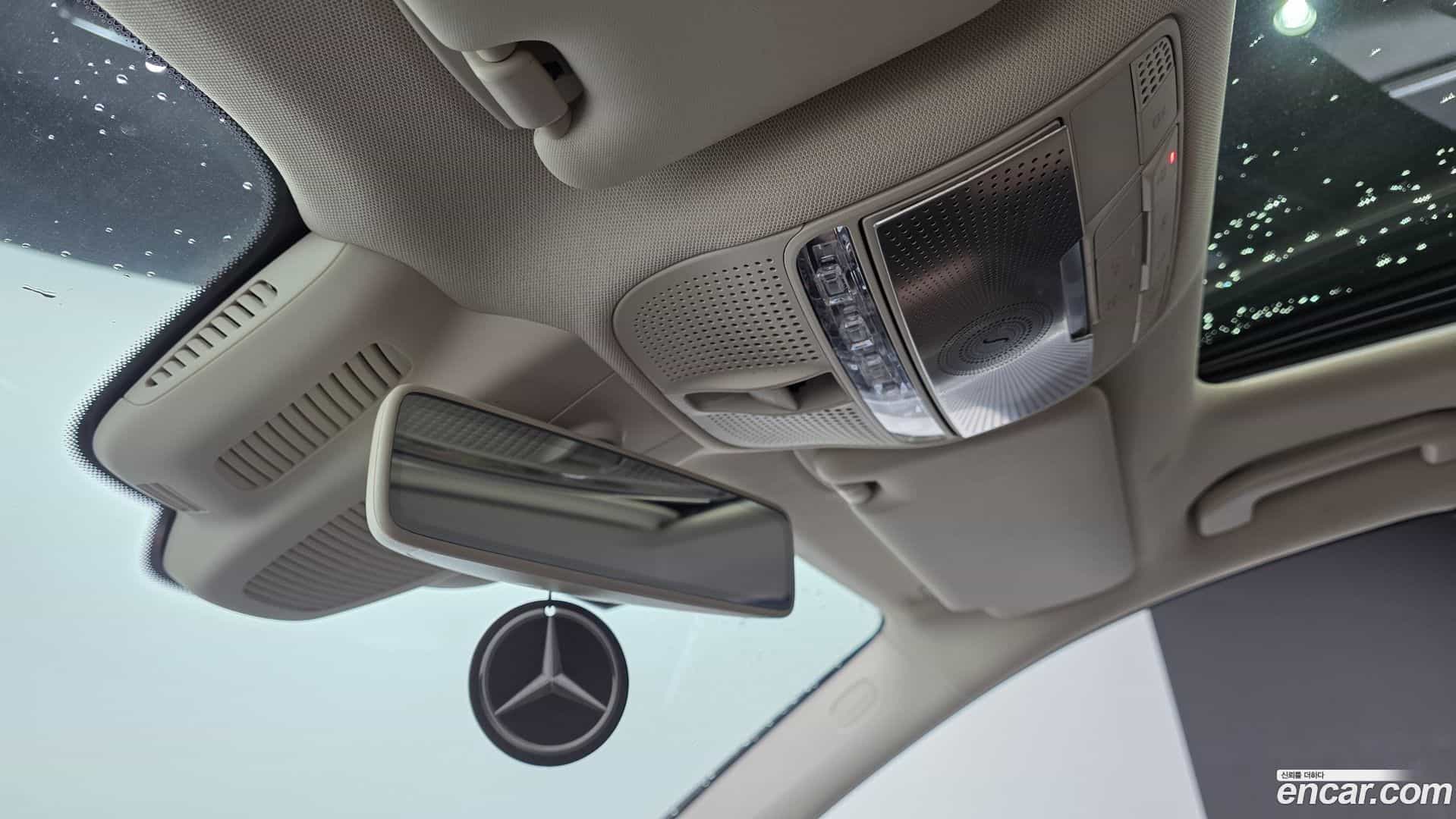 E-Class Mercedes-Benz 2018.8-OPTION-024