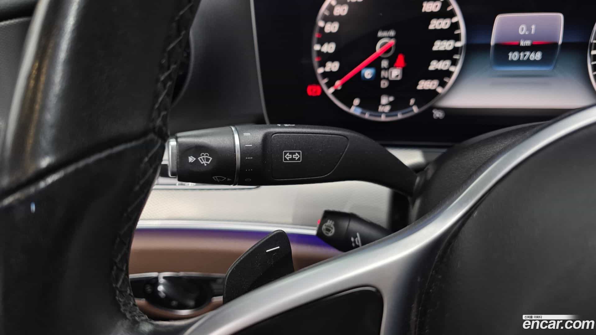 E-Class Mercedes-Benz 2018.8-OPTION-041