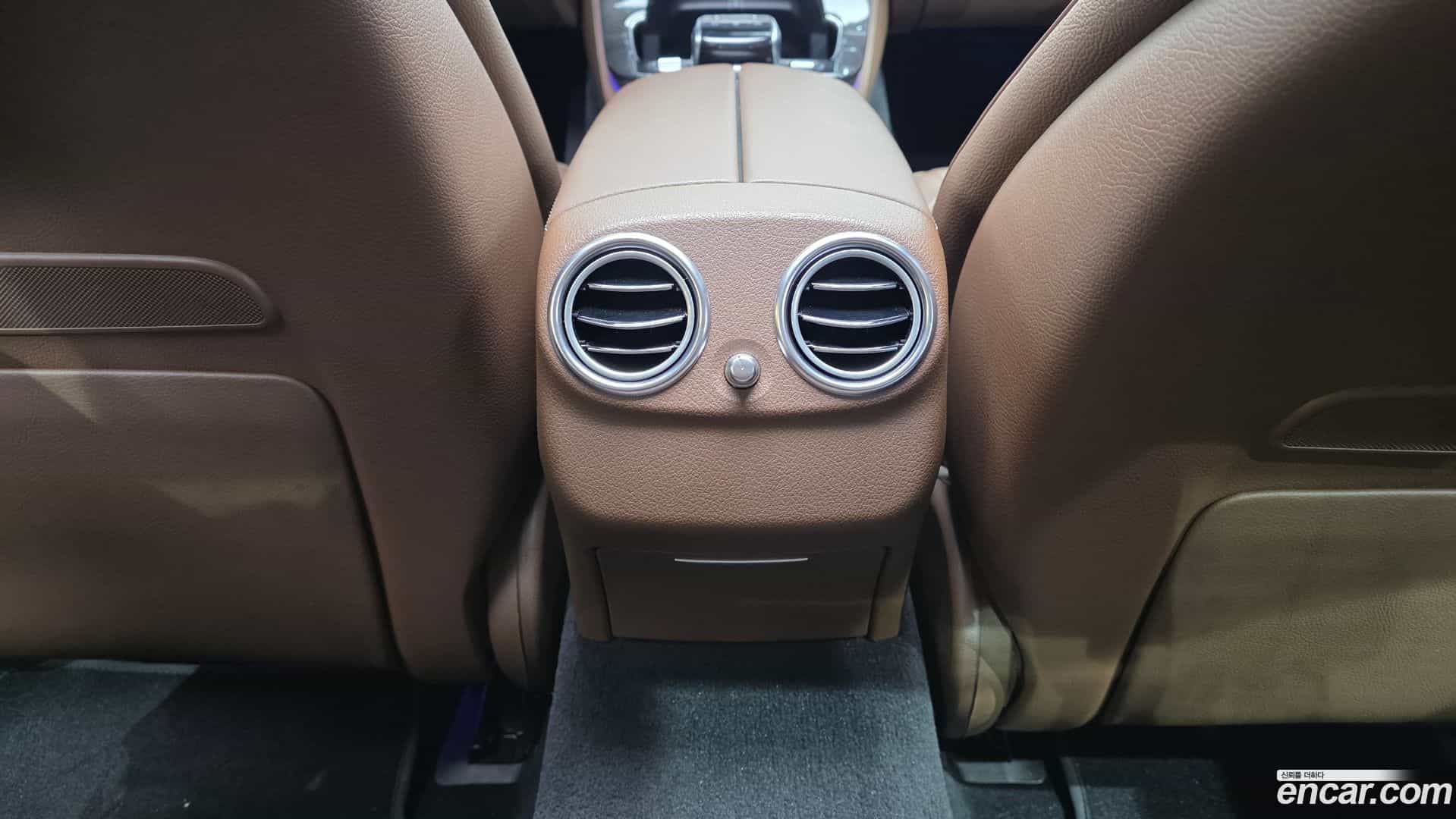 E-Class Mercedes-Benz 2018.8-OPTION-048