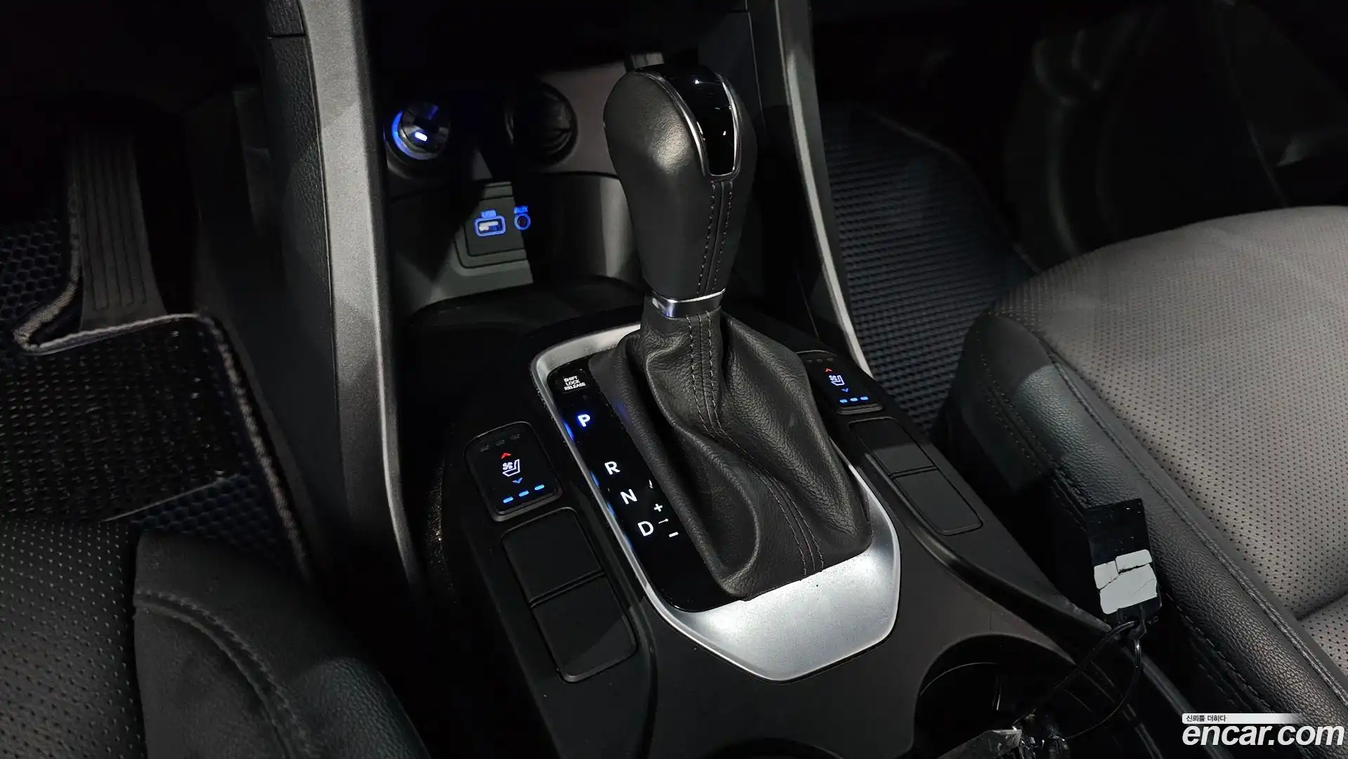 Santafe Hyundai 2015.10-INNER-009