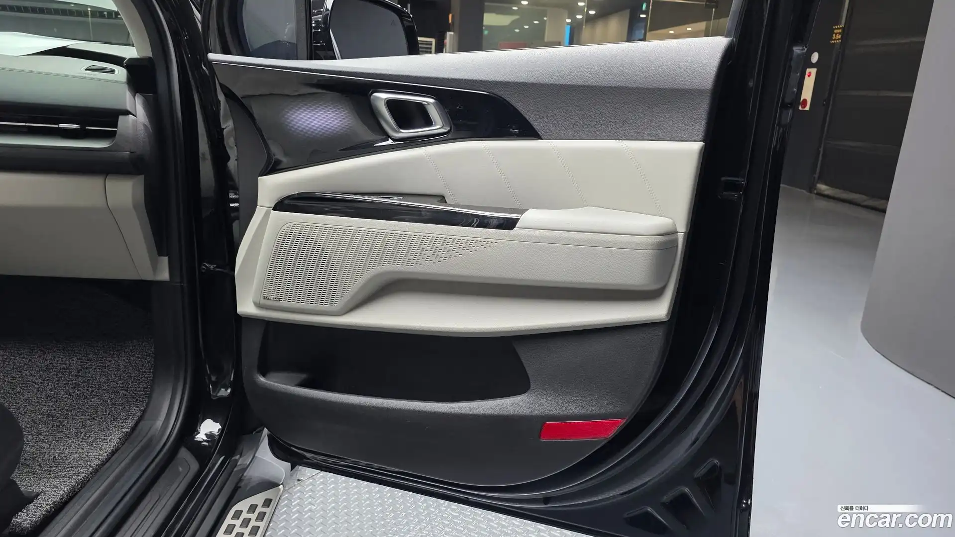 Canival Kia 2022.5-INNER-035