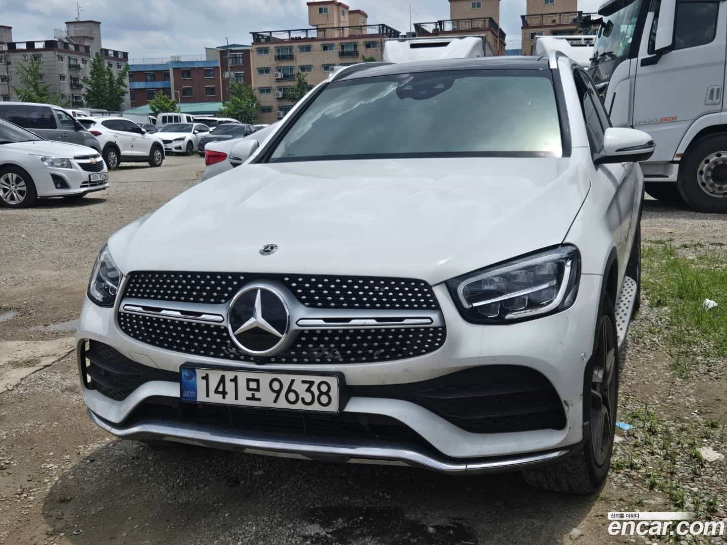 GLC-Class Mercedes-Benz 2022.9-OUTER-001
