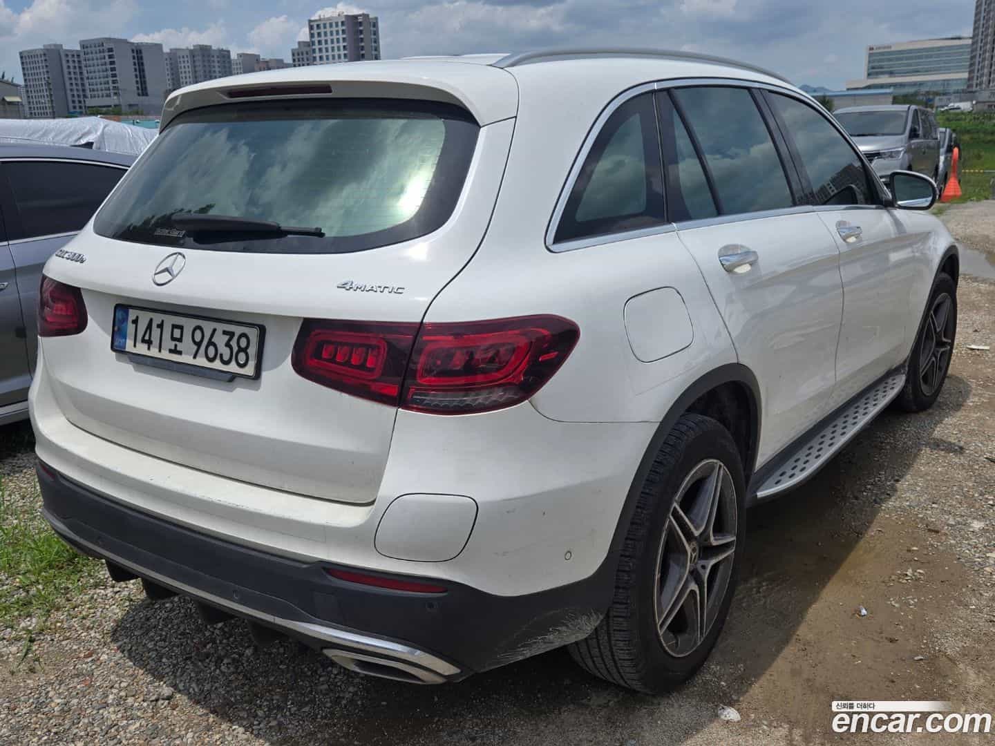 GLC-Class Mercedes-Benz 2022.9-OUTER-003