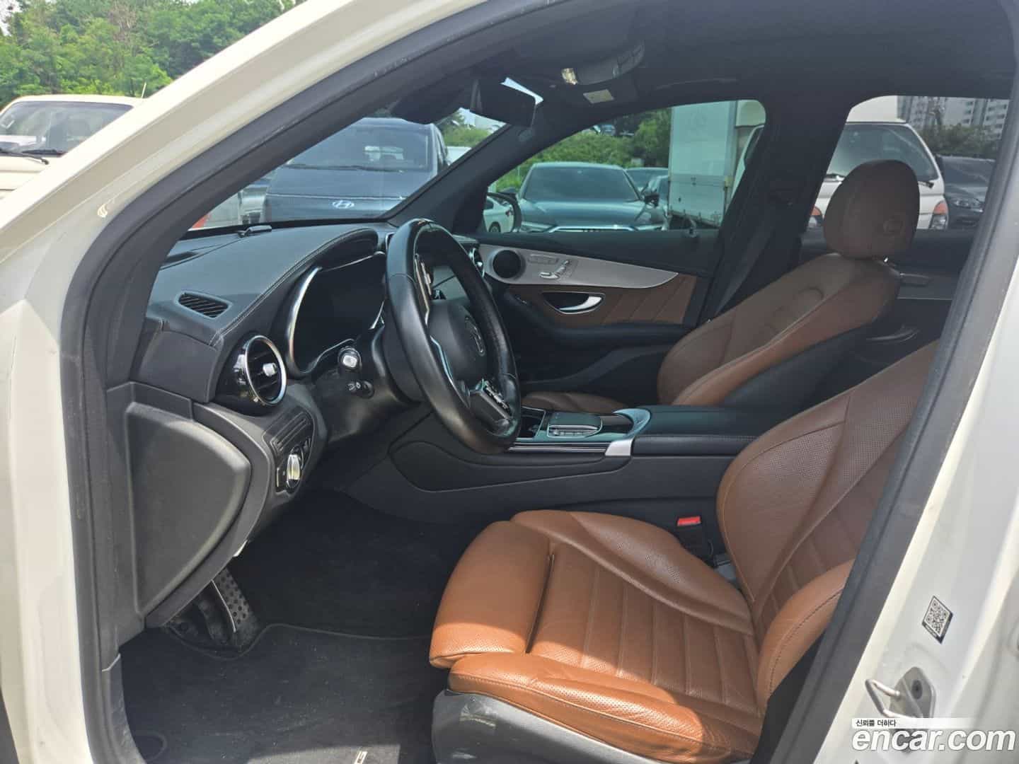 GLC-Class Mercedes-Benz 2022.9-OUTER-004