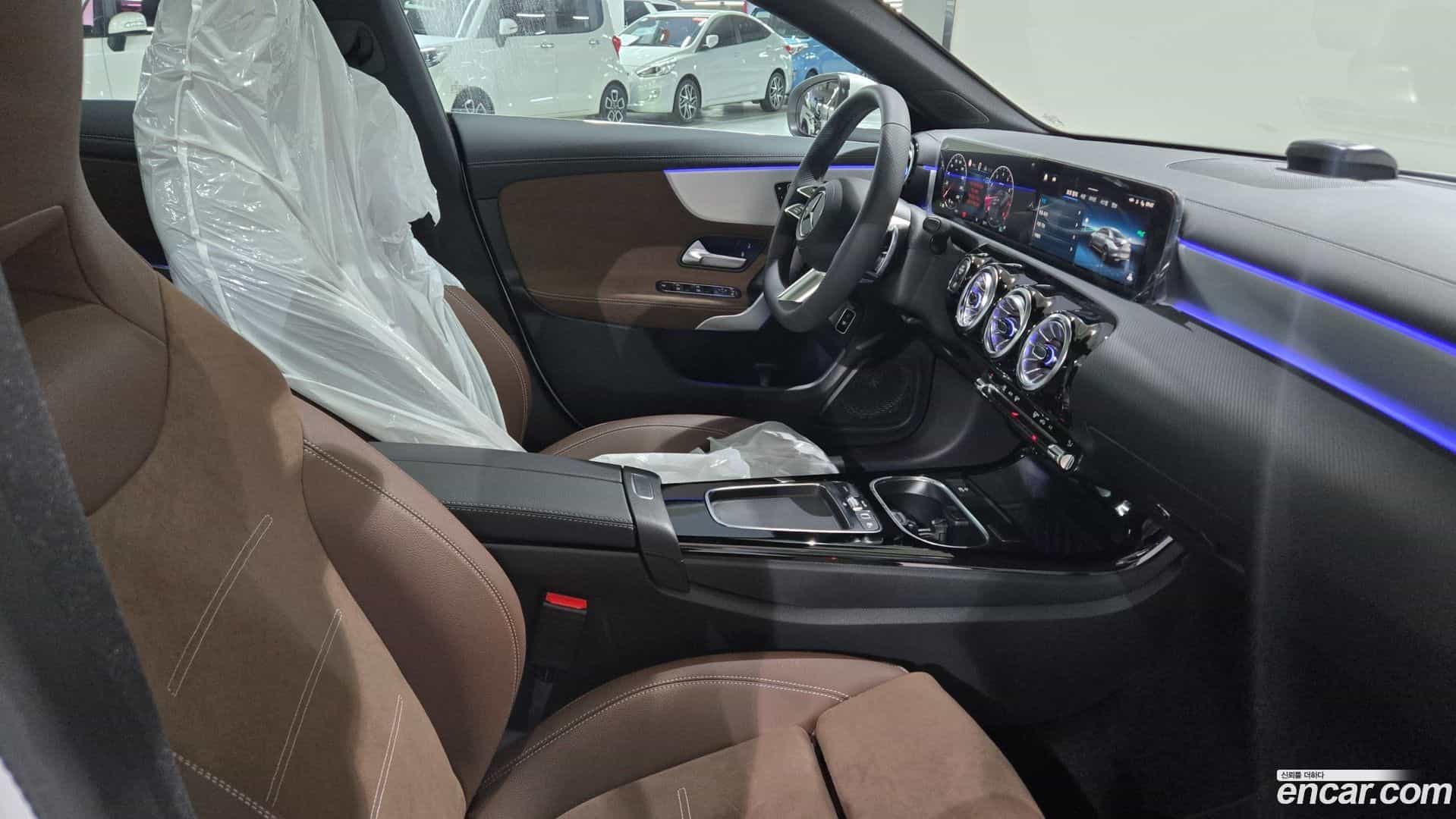 CLA-Class Mercedes-Benz 2025.9-OPTION-022