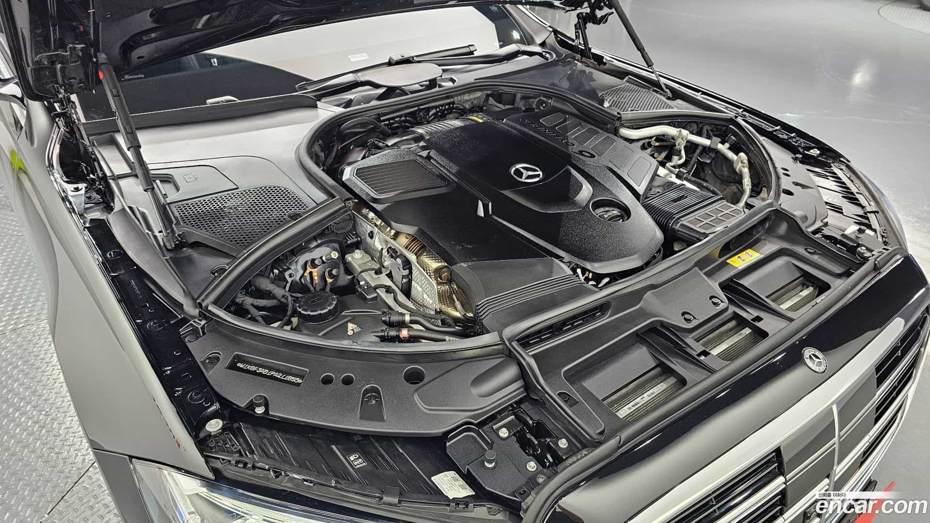 S-Class Mercedes-Benz 2023.6-OUTER-006