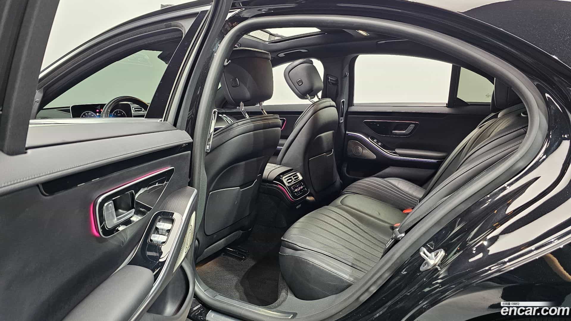 S-Class Mercedes-Benz 2023.6-OPTION-015