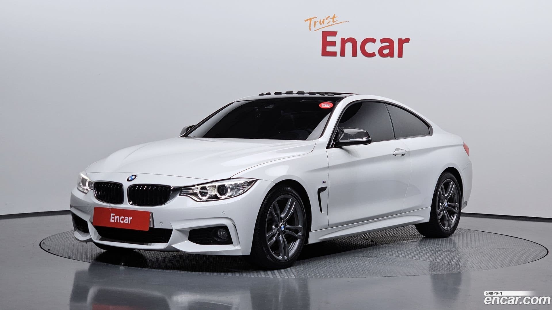 Main__Slider__Photo:4-Series BMW 2015.10-0