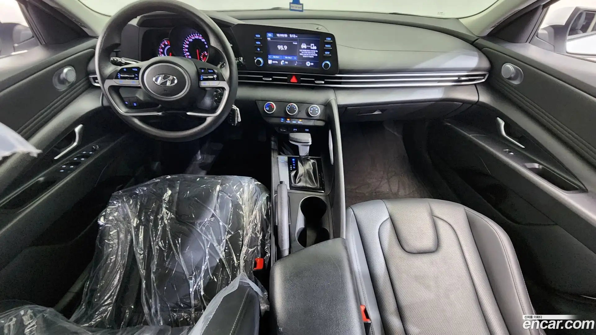 AVANTE Hyundai 2020.4-INNER-007
