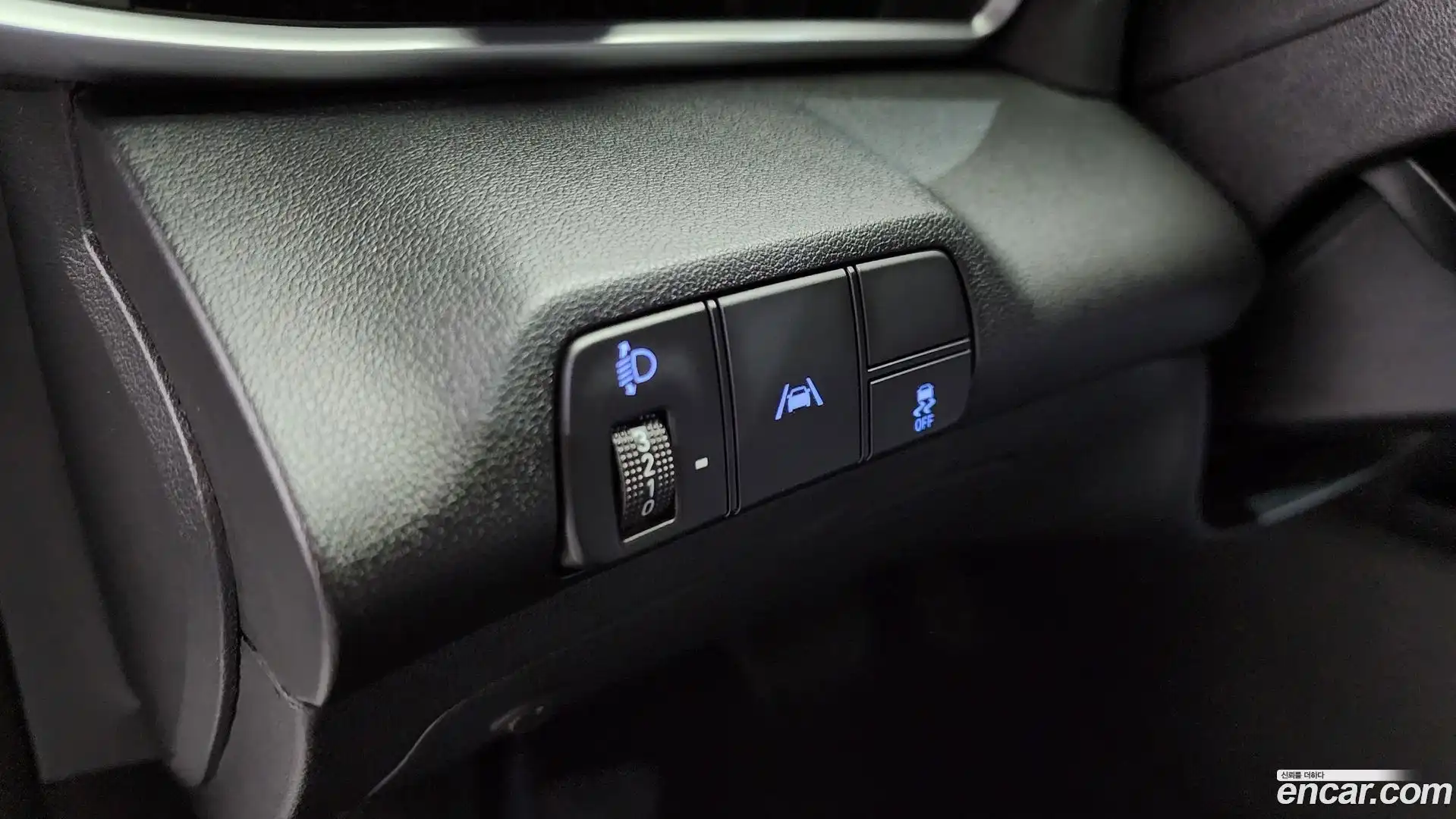AVANTE Hyundai 2020.4-OPTION-022