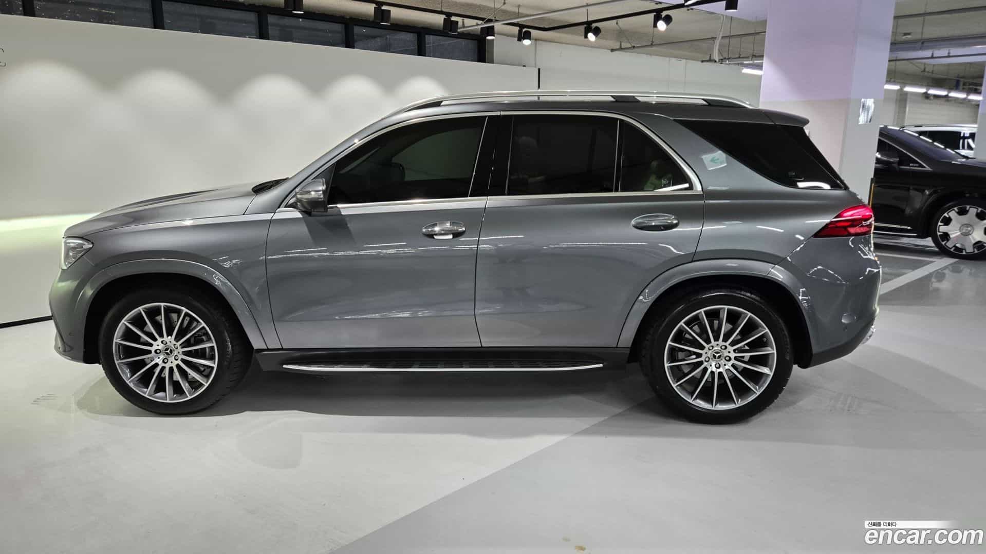 GLE-Class Mercedes-Benz 2025.5-INNER-008