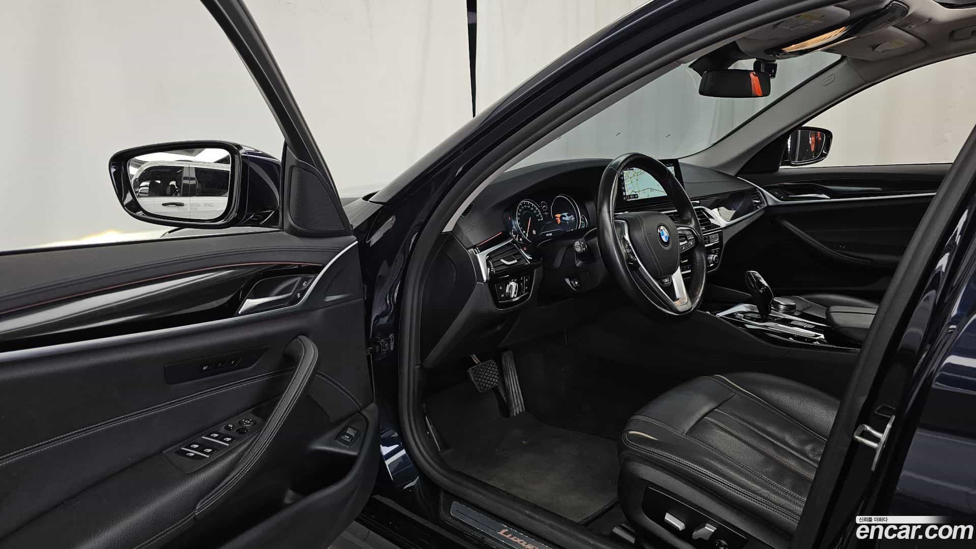 5-Series BMW 2018.10-INNER-010