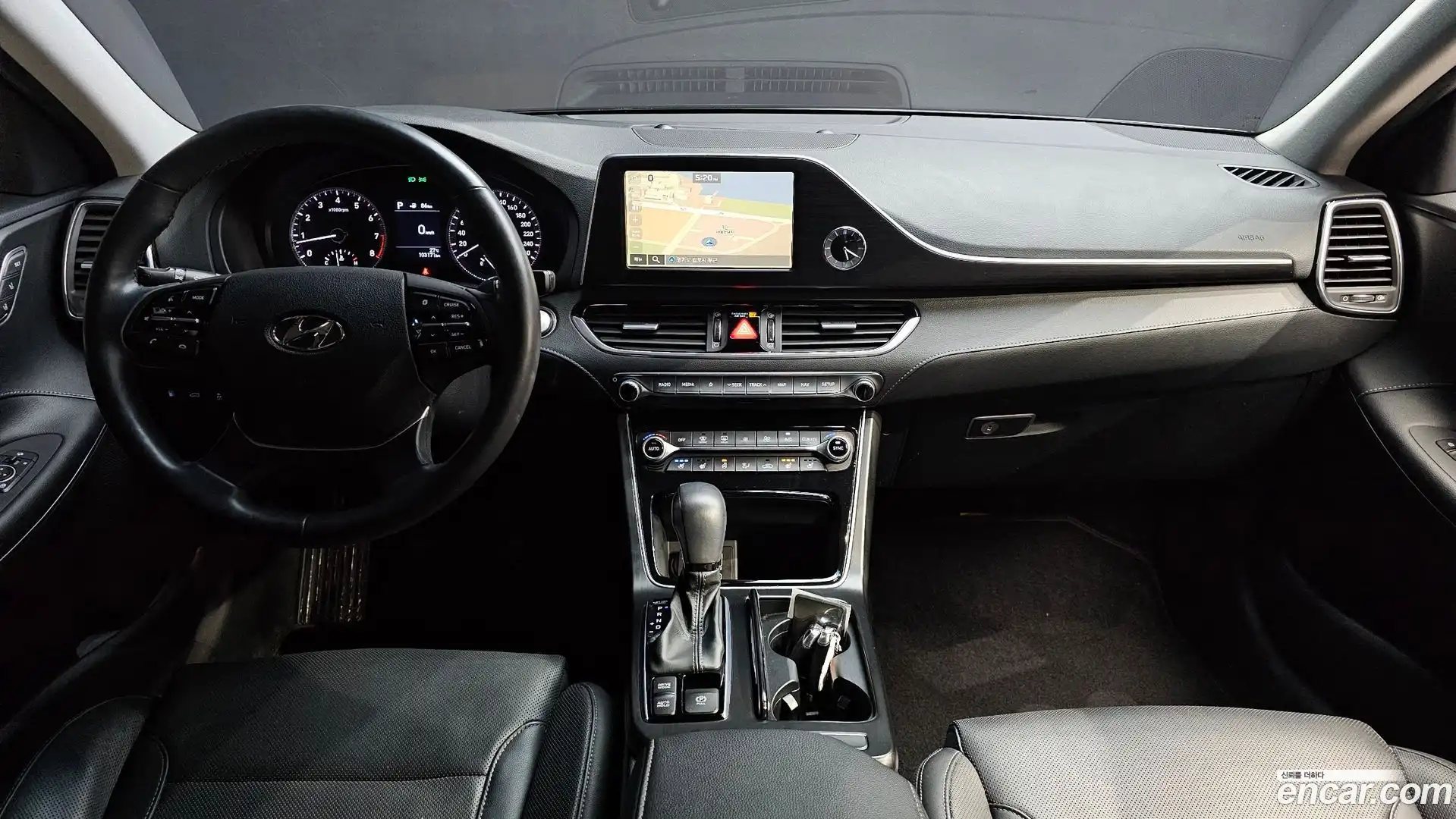 Grandeur Hyundai 2017.0-INNER-007
