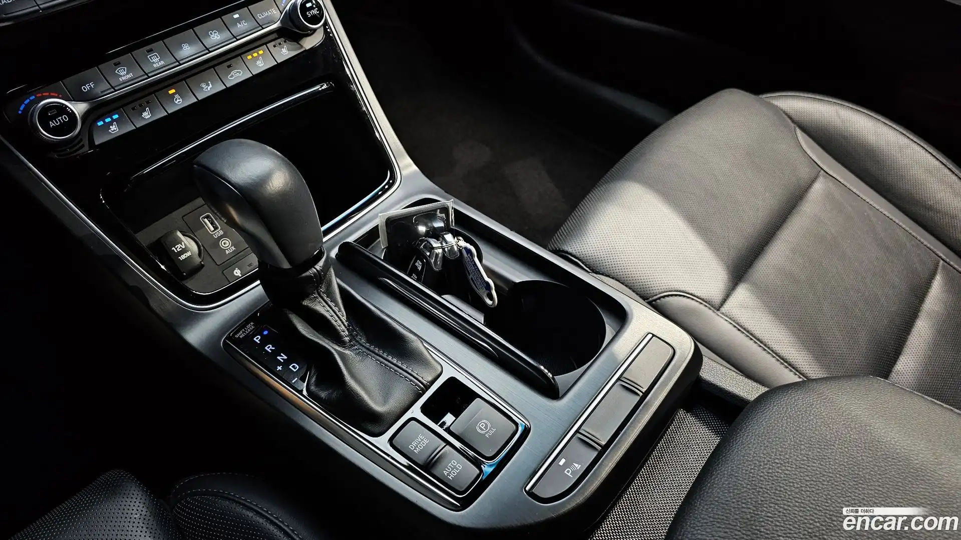 Grandeur Hyundai 2017.0-INNER-009
