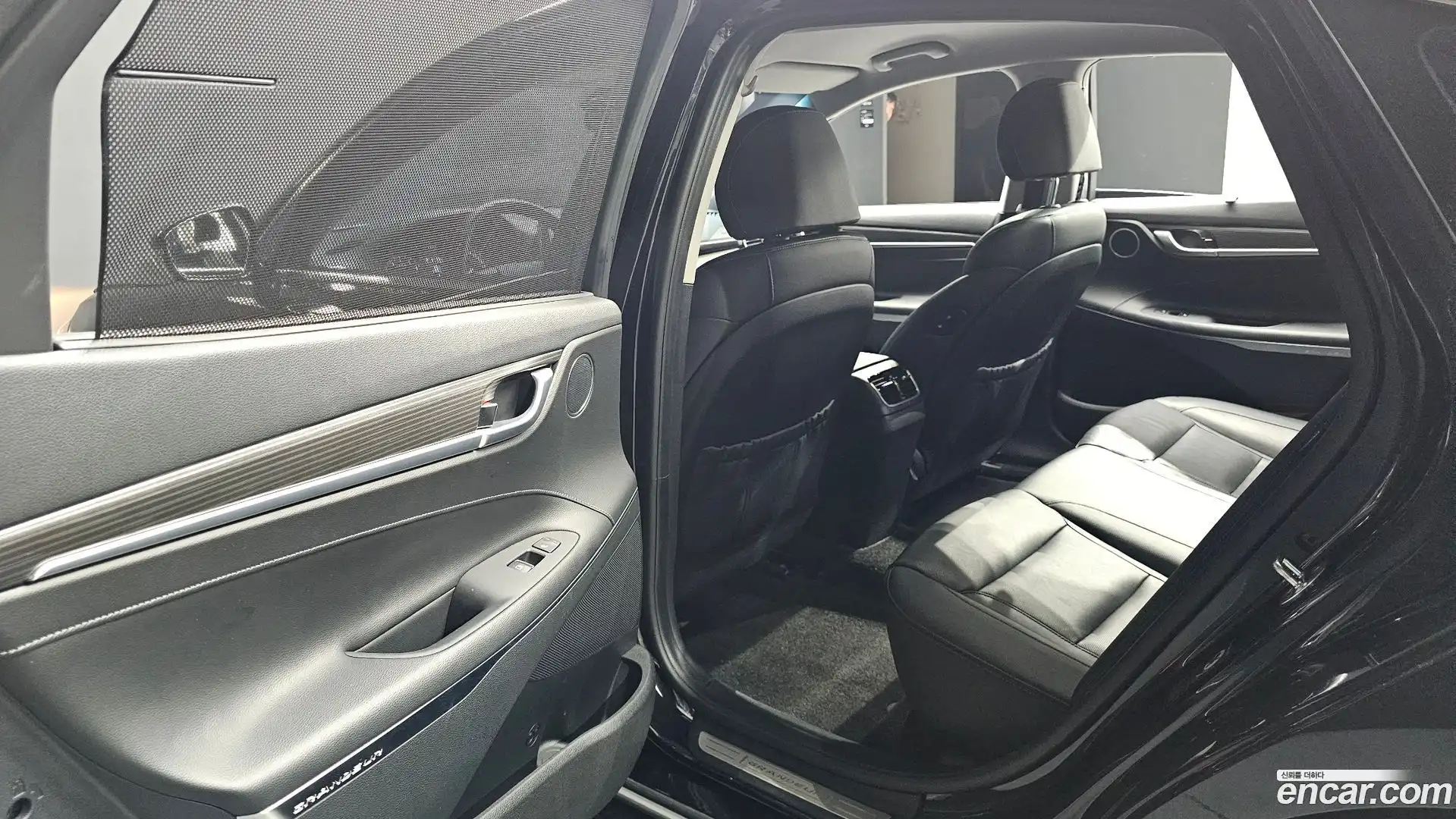 Grandeur Hyundai 2017.0-INNER-036