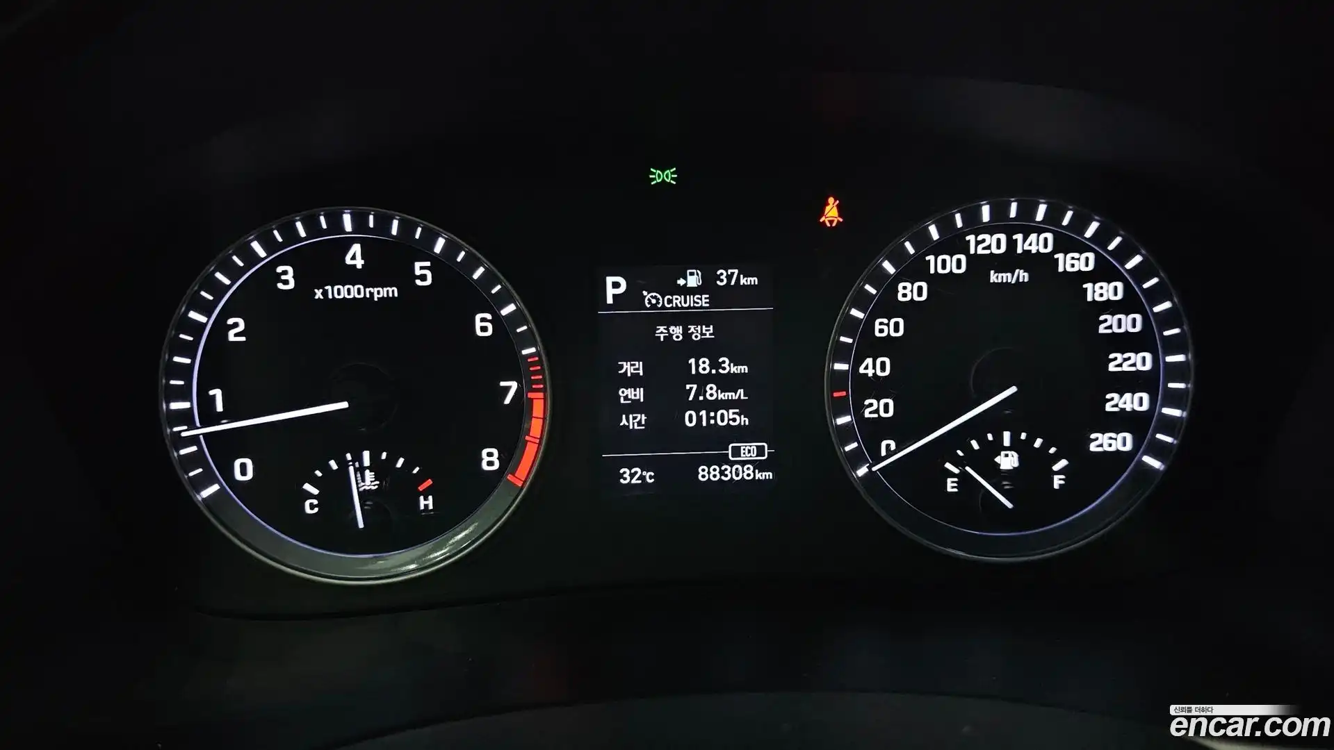 Sonata Hyundai 2018.2-INNER-008