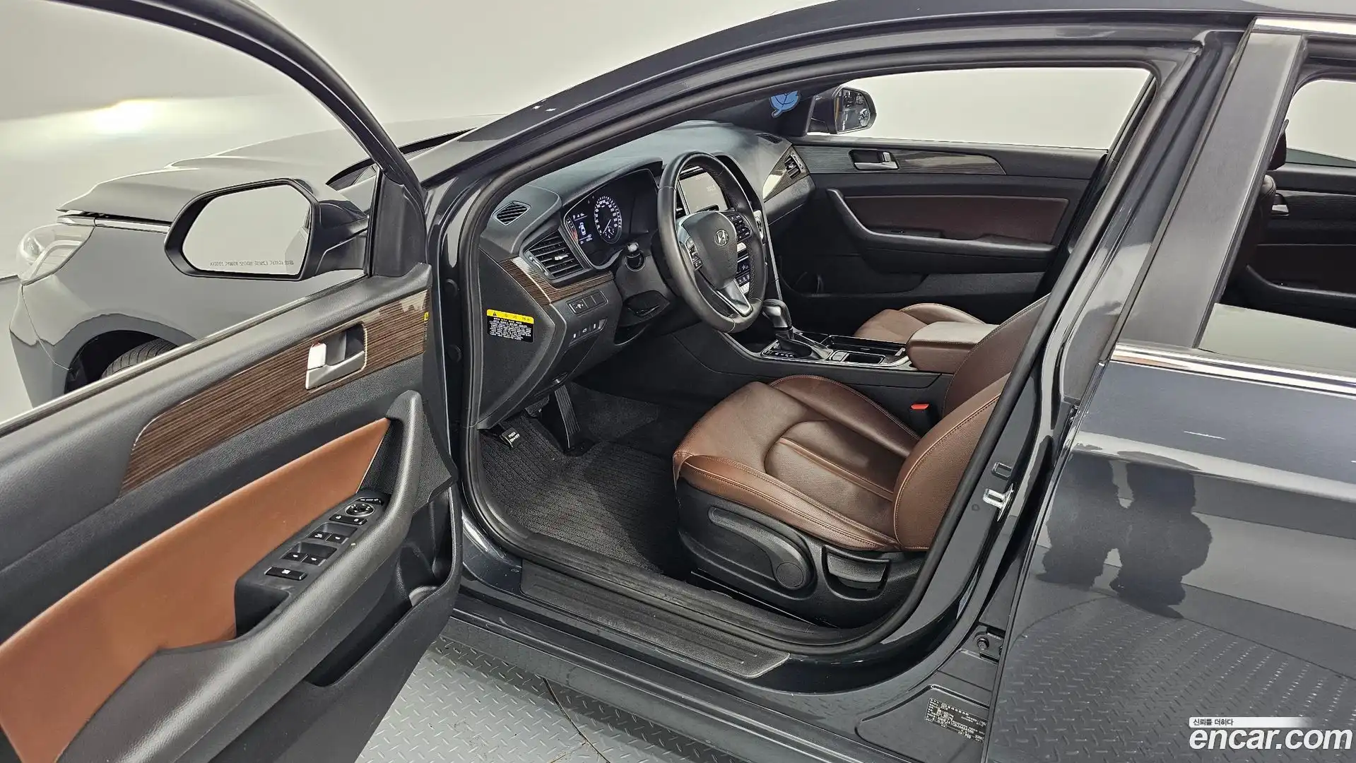 Sonata Hyundai 2018.2-INNER-010