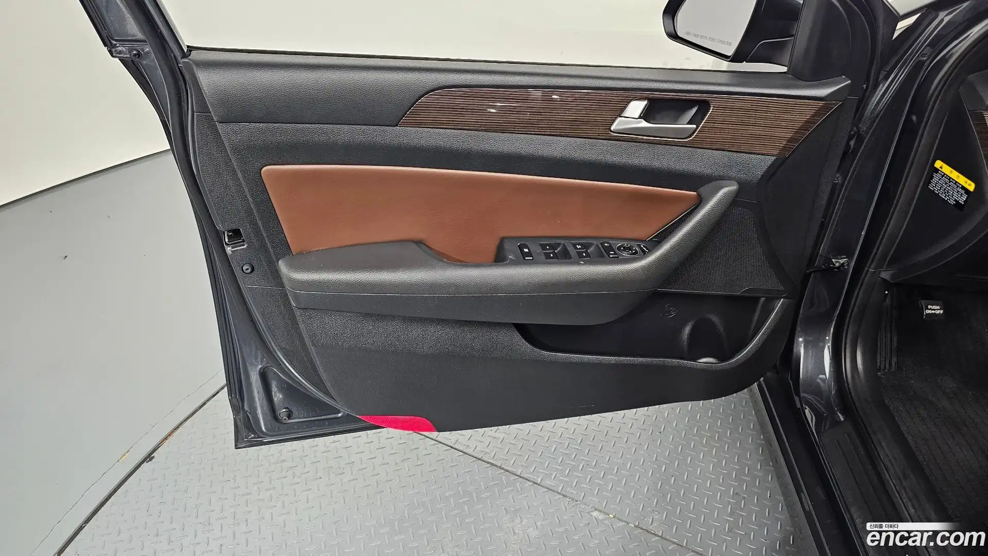 Sonata Hyundai 2018.2-INNER-034