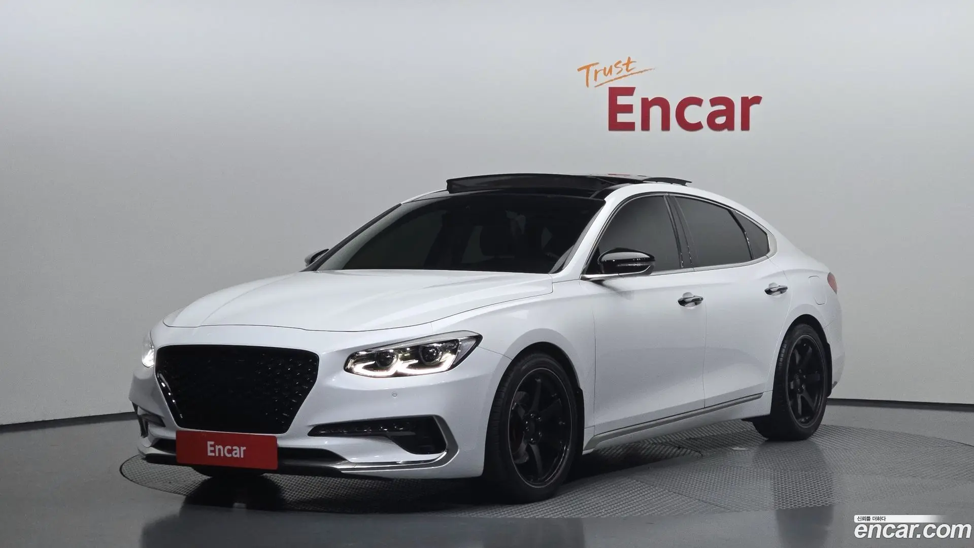Main__Slider__Photo:Grandeur Hyundai 2017.6-0