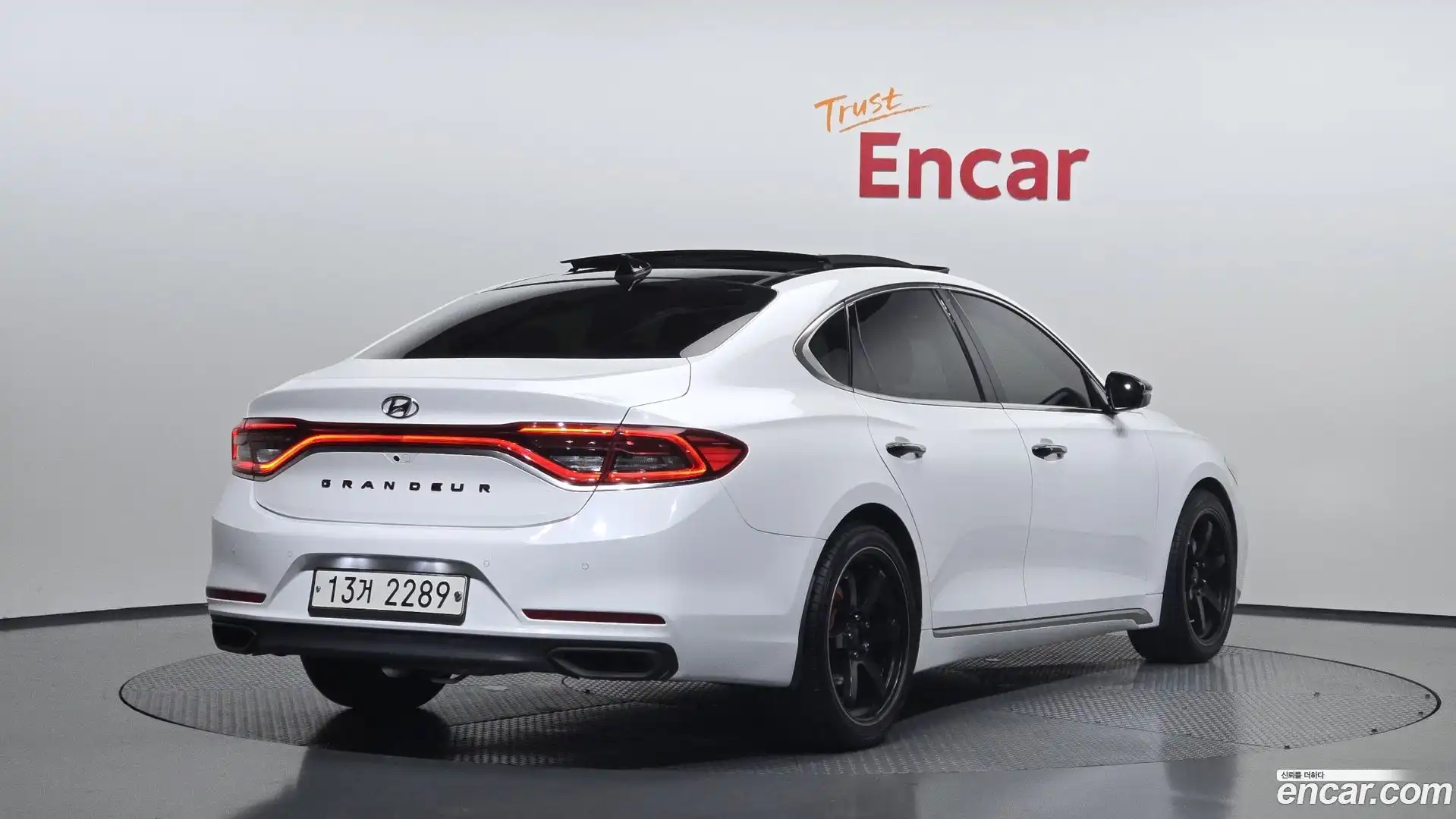 Grandeur Hyundai 2017.6-OUTER-002