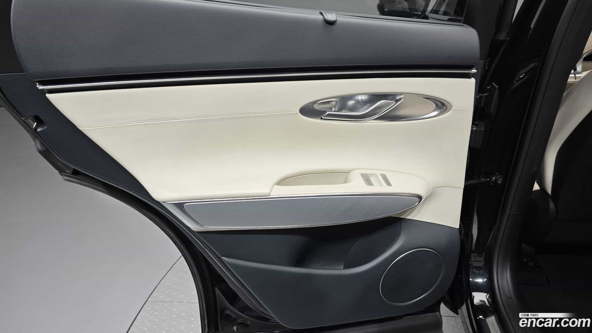 GV70 Genesis 2022.3-INNER-035