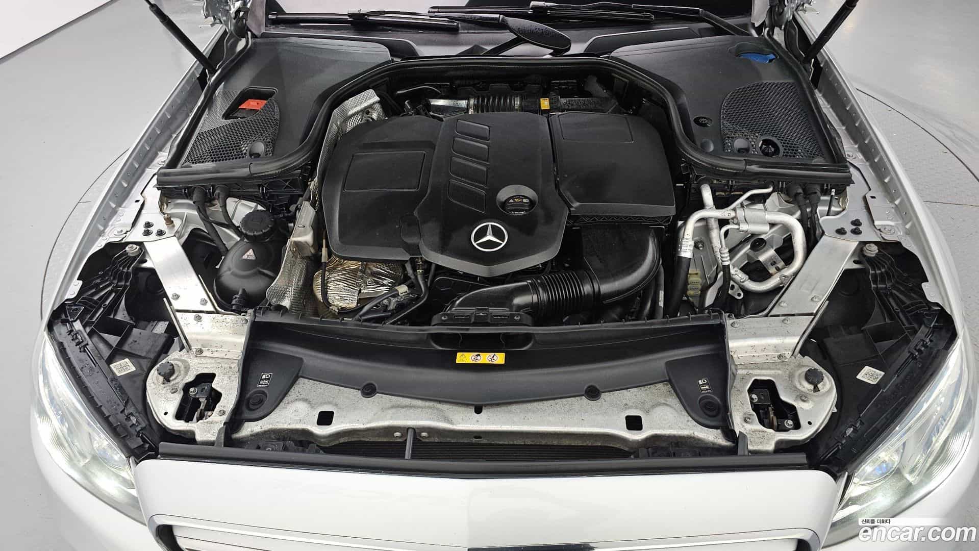 E-Class Mercedes-Benz 2017.6-OUTER-006
