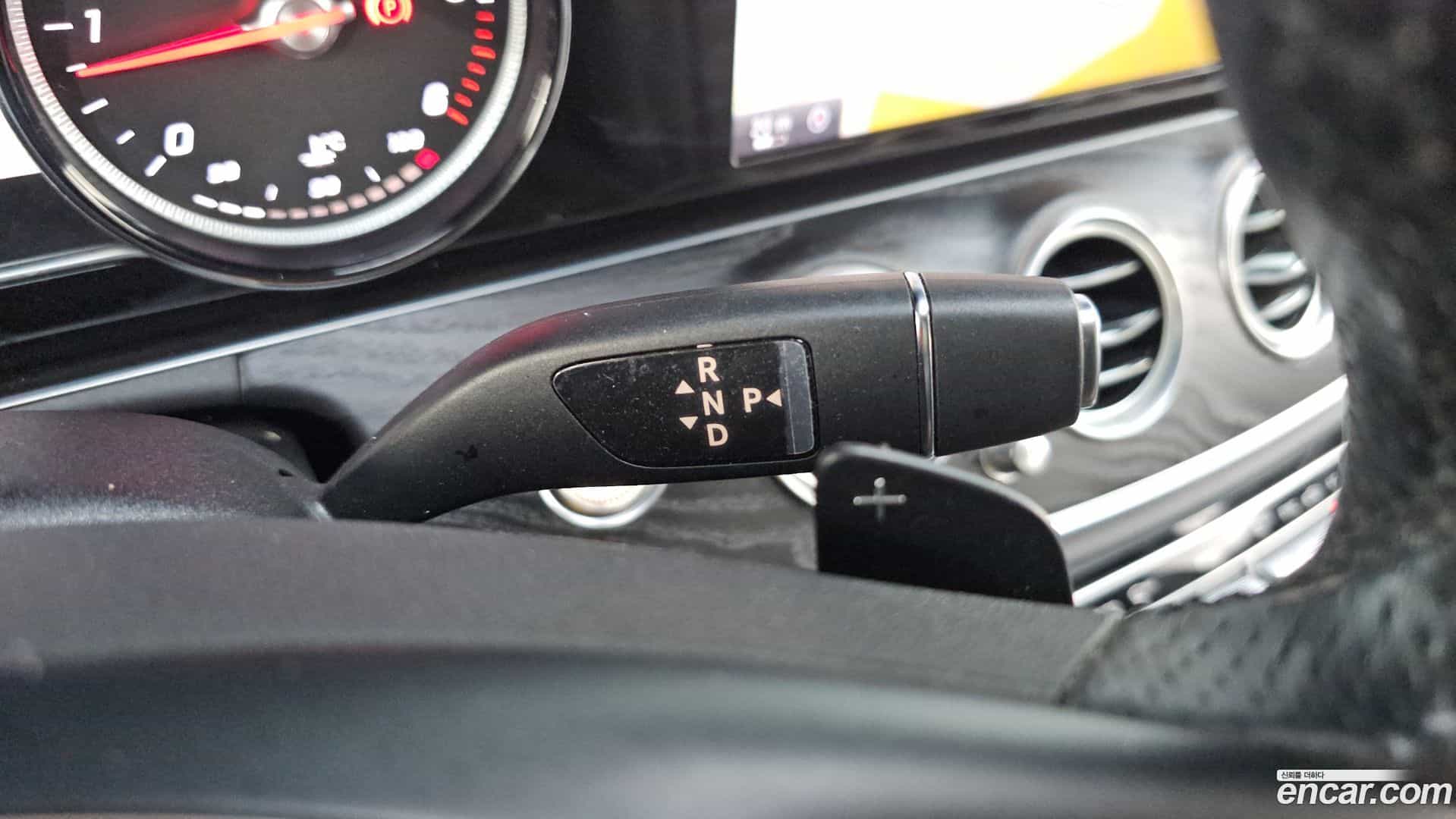 E-Class Mercedes-Benz 2017.6-INNER-009