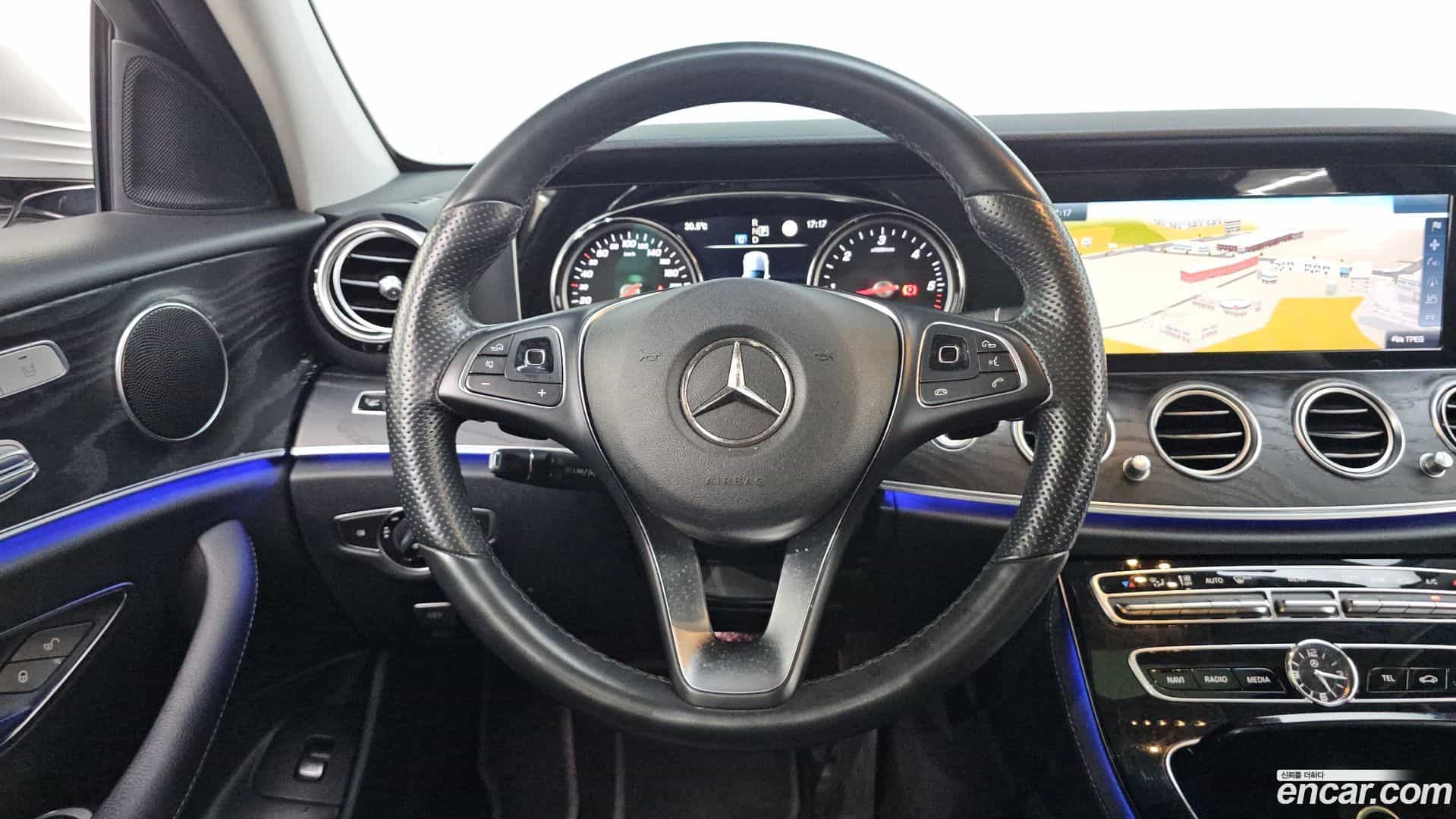 E-Class Mercedes-Benz 2017.6-OPTION-015