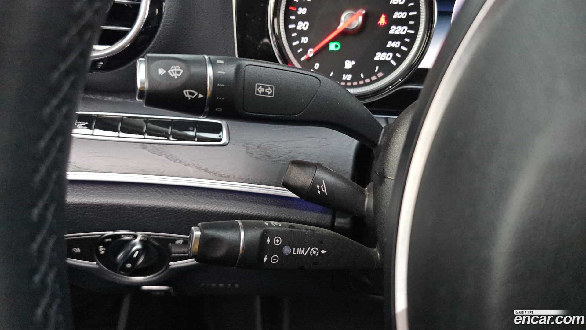 E-Class Mercedes-Benz 2017.6-OPTION-021