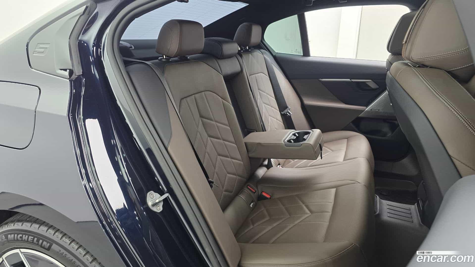 5-Series BMW 2023.10-OPTION-015
