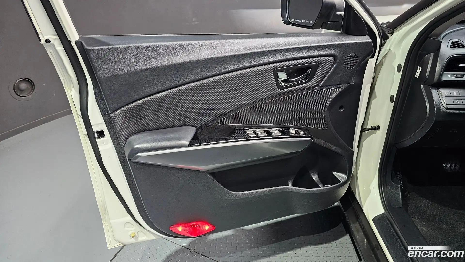 TIBOLI KG Mobility 2019.4-INNER-034