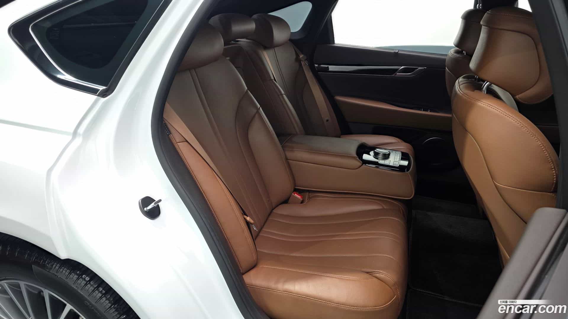 G80 Genesis 2023.2-OPTION-015