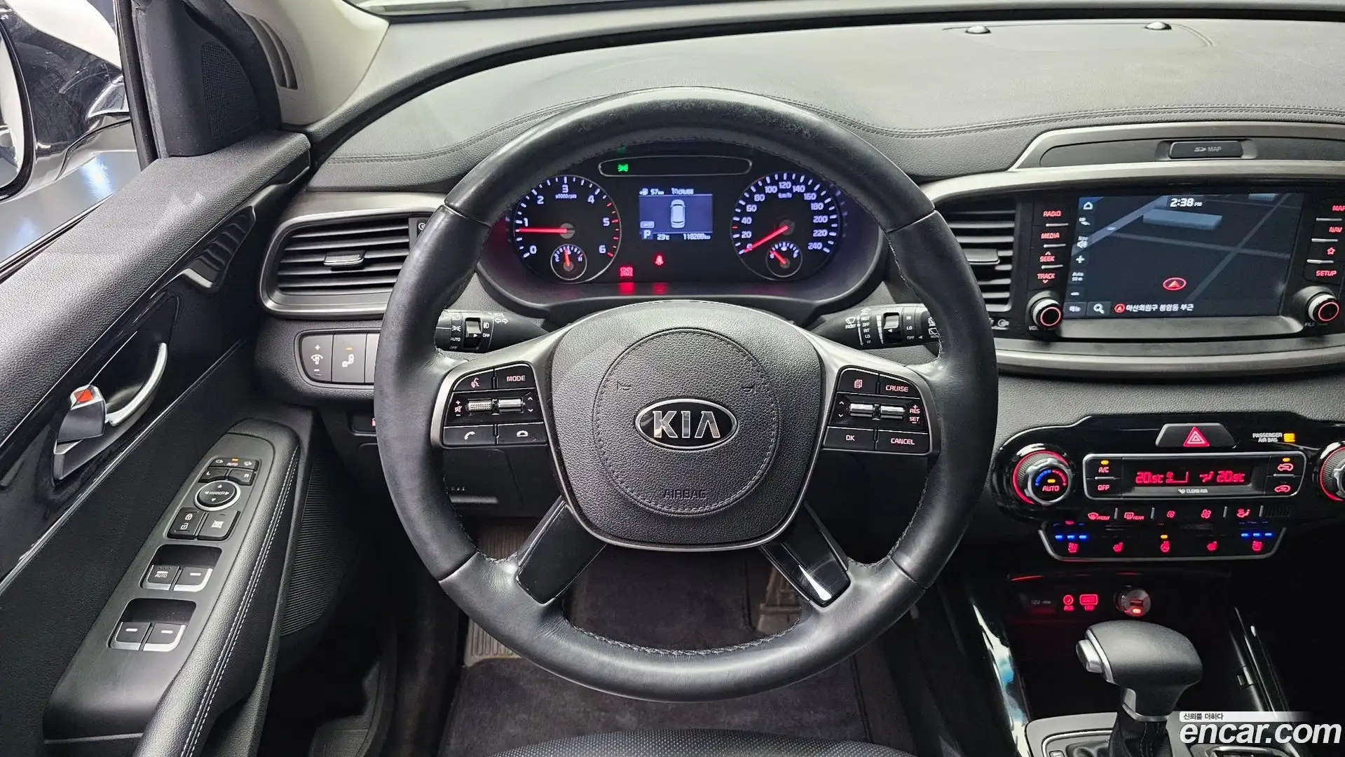 Sorento Kia 2018.2-OPTION-017