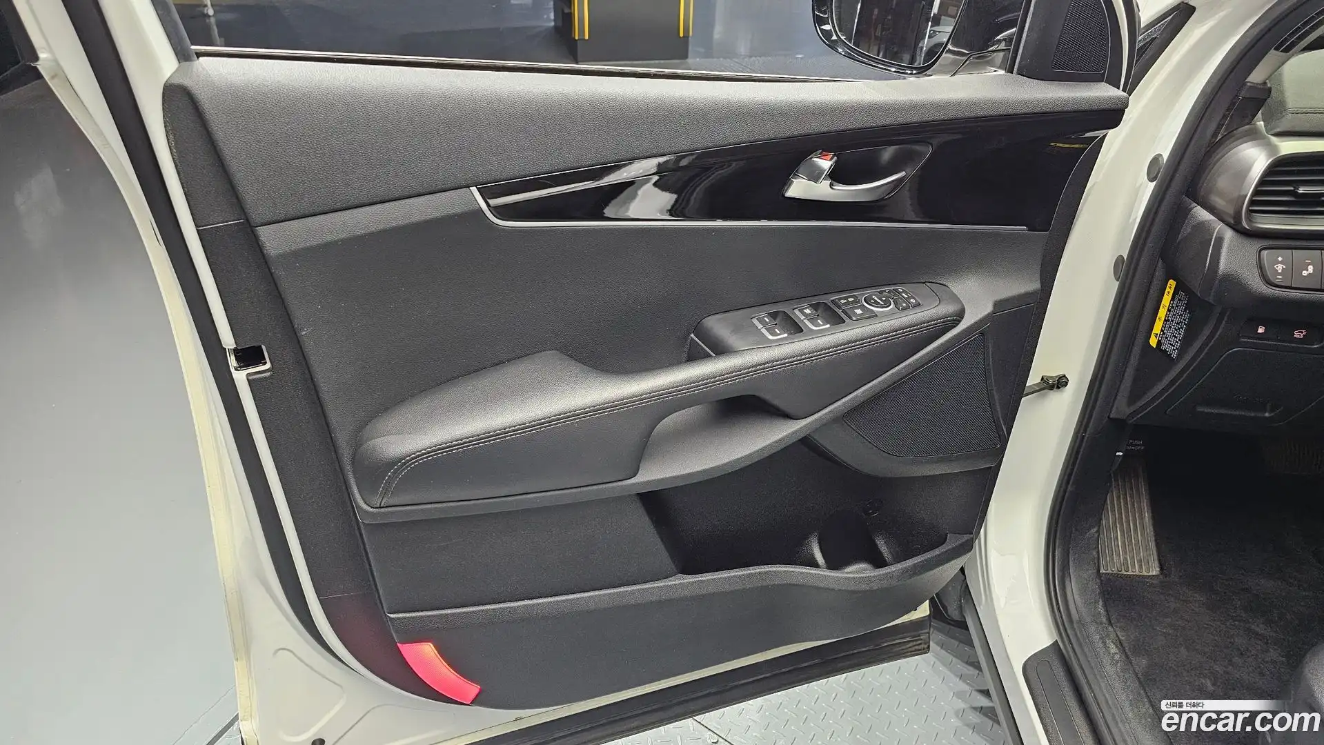 Sorento Kia 2018.2-INNER-034