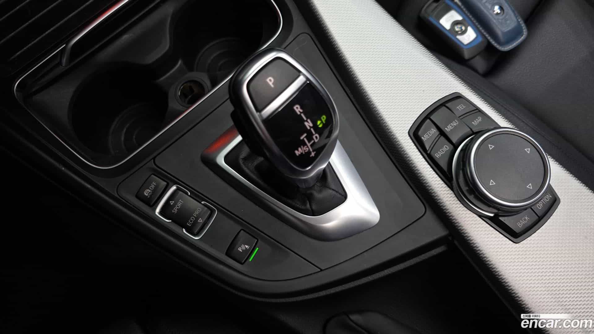 3-Series BMW 2016.6-INNER-009