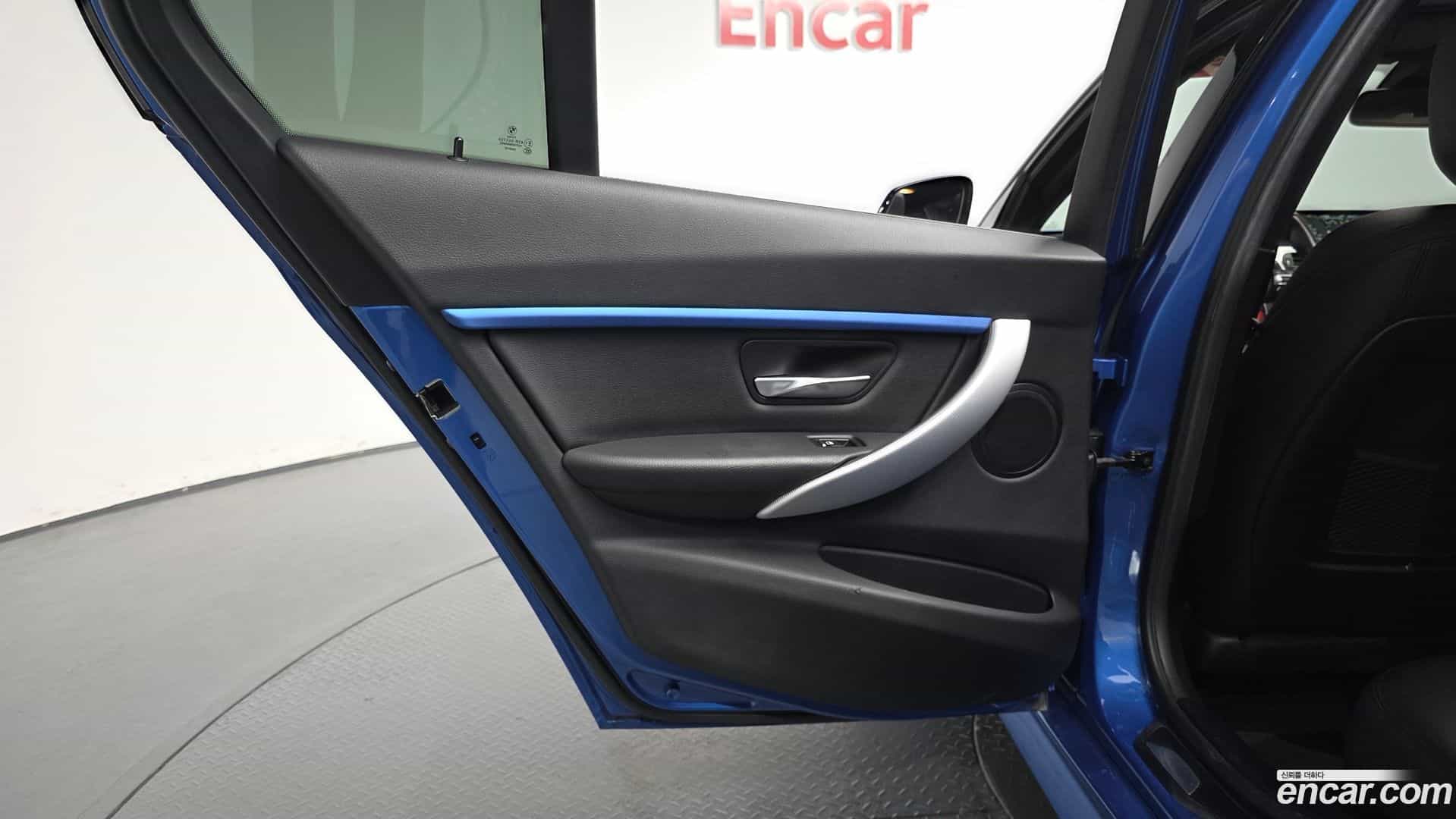 3-Series BMW 2016.6-INNER-035