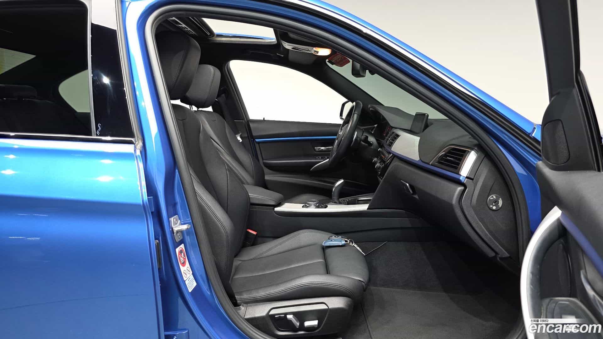 3-Series BMW 2016.6-INNER-036