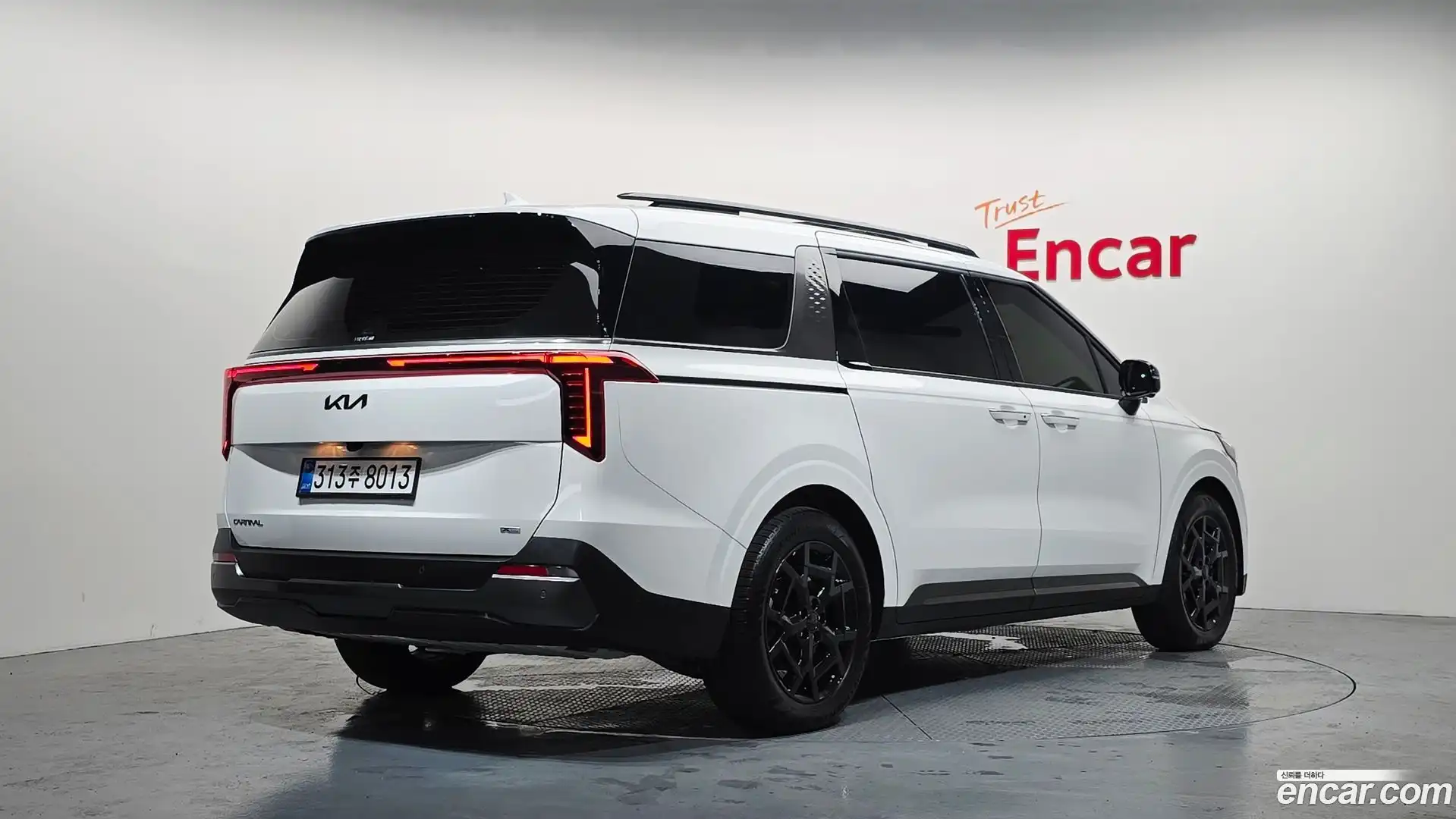 Canival Kia 2025.10-OUTER-002