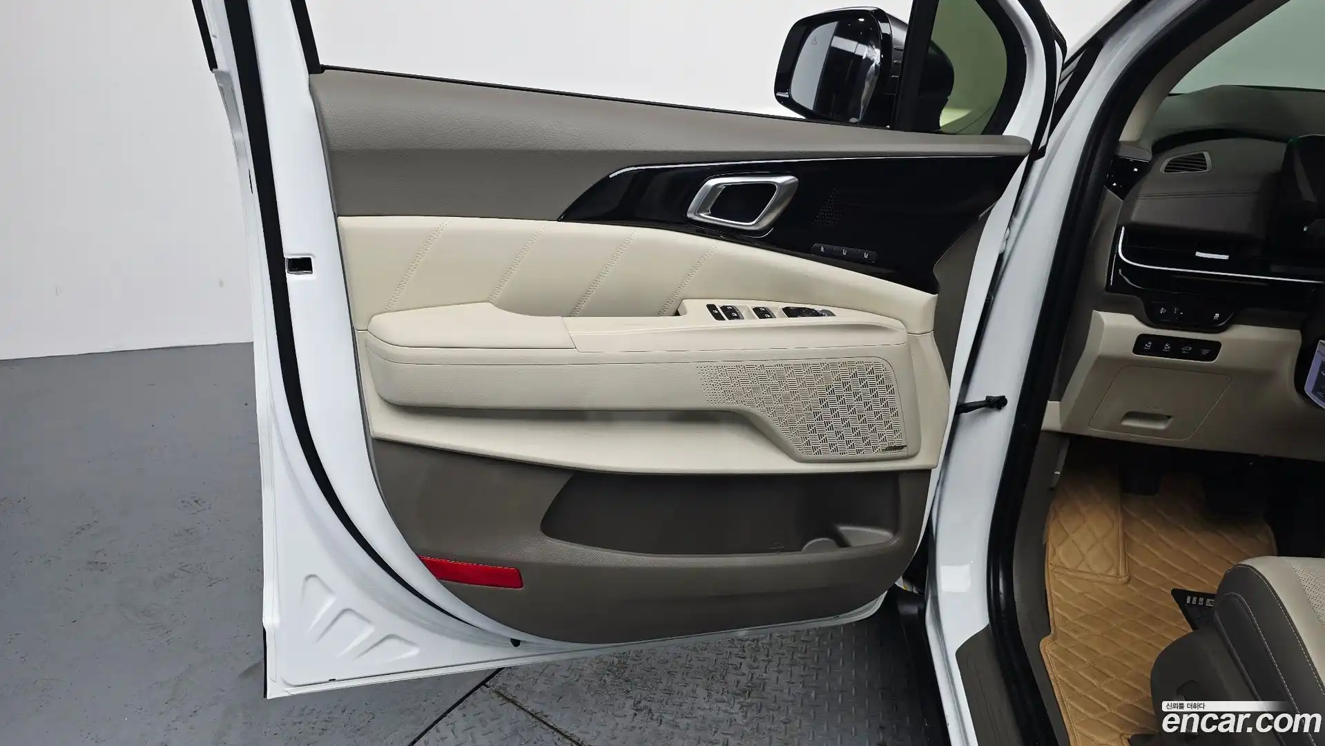 Canival Kia 2025.10-INNER-034