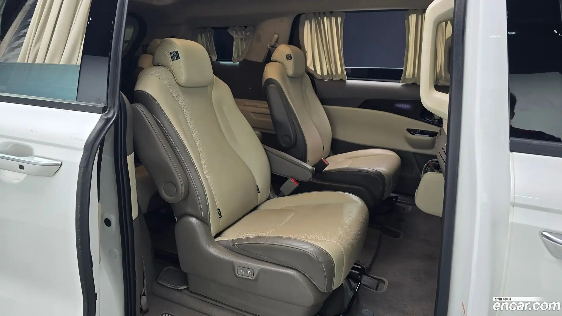 Canival Kia 2022.5-INNER-036
