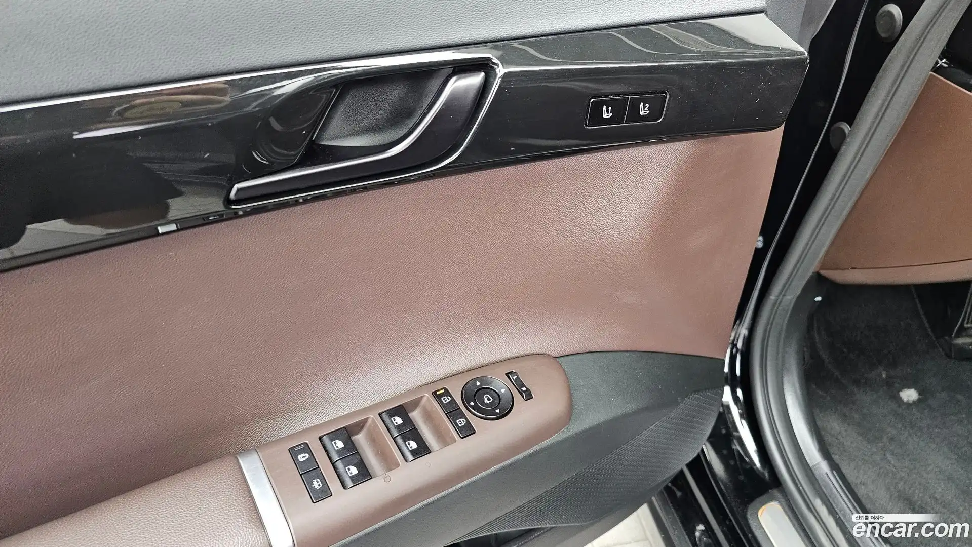 Grandeur Hyundai 2023.5-OPTION-042
