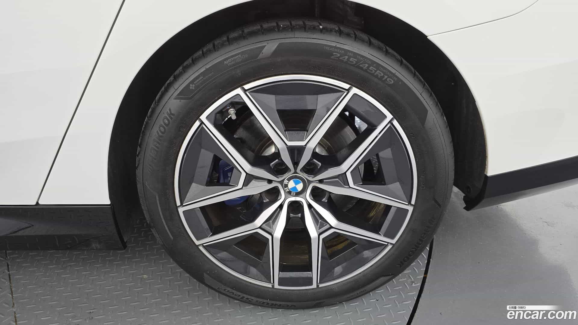 5-Series BMW 2024.9-OUTER-031