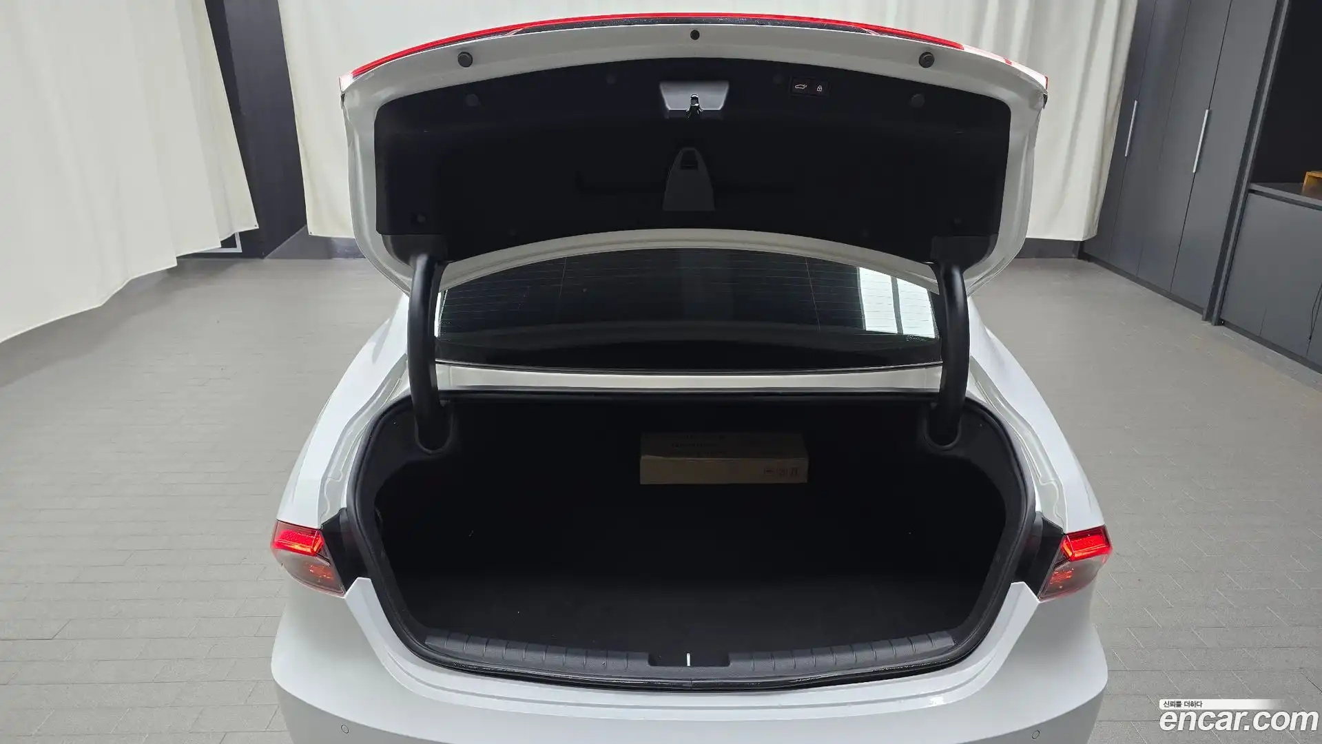 Grandeur Hyundai 2020.4-OPTION-043