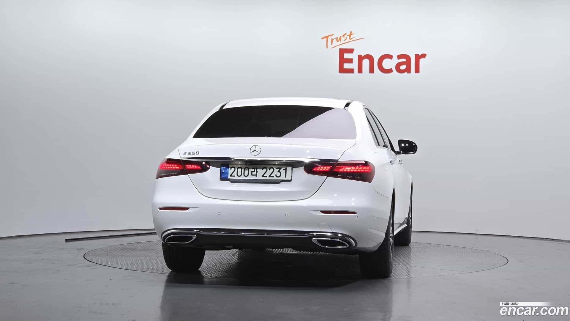 E-Class Mercedes-Benz 2021.4-OUTER-004