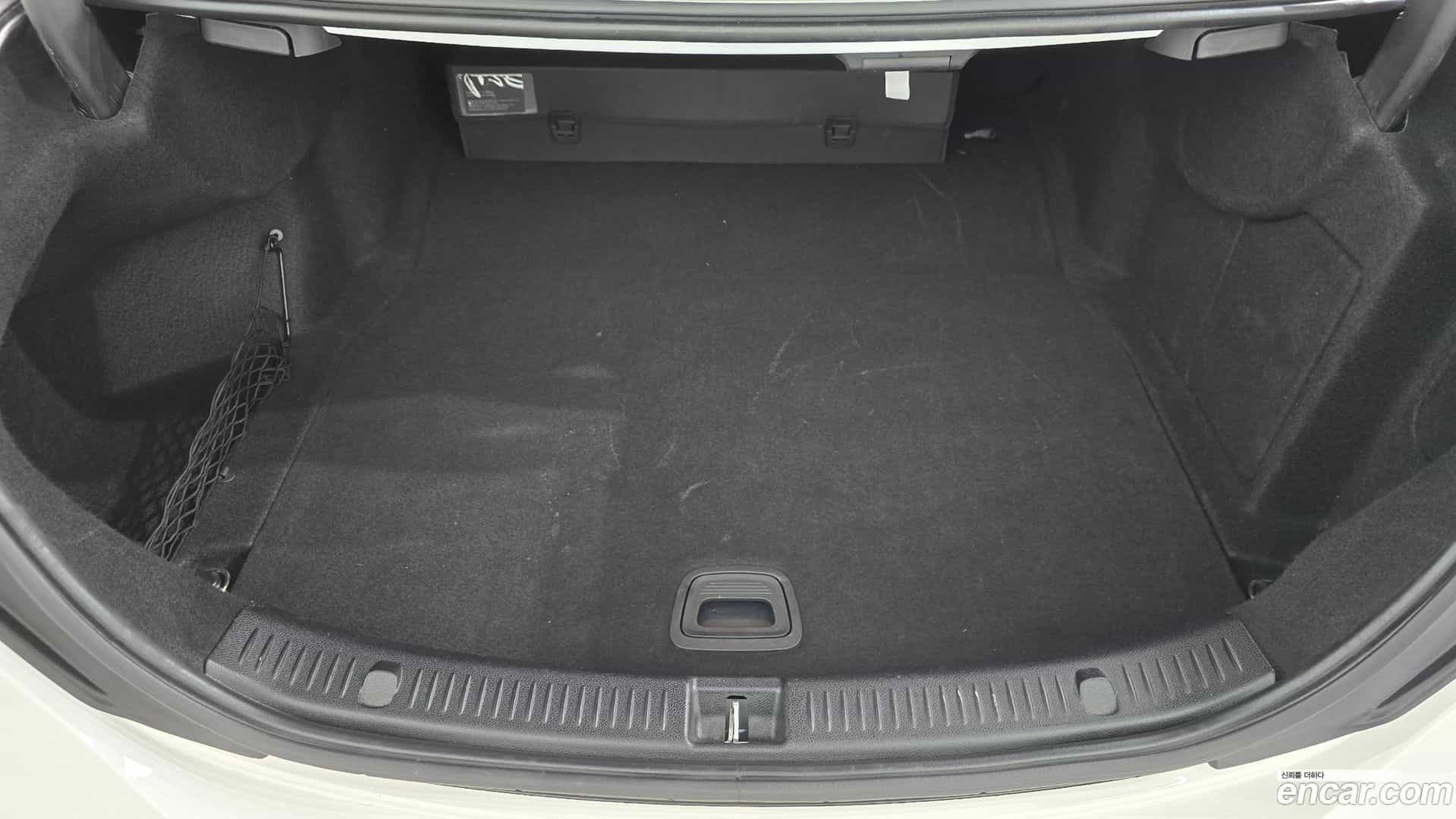 E-Class Mercedes-Benz 2021.4-OPTION-021