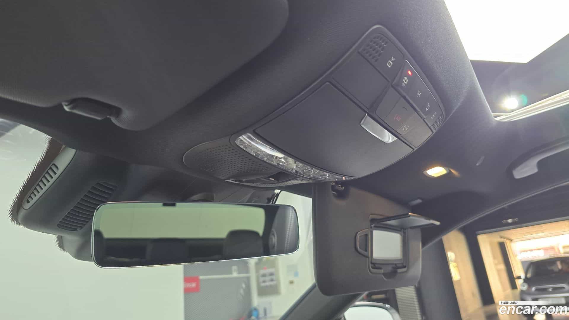 E-Class Mercedes-Benz 2021.4-OPTION-024