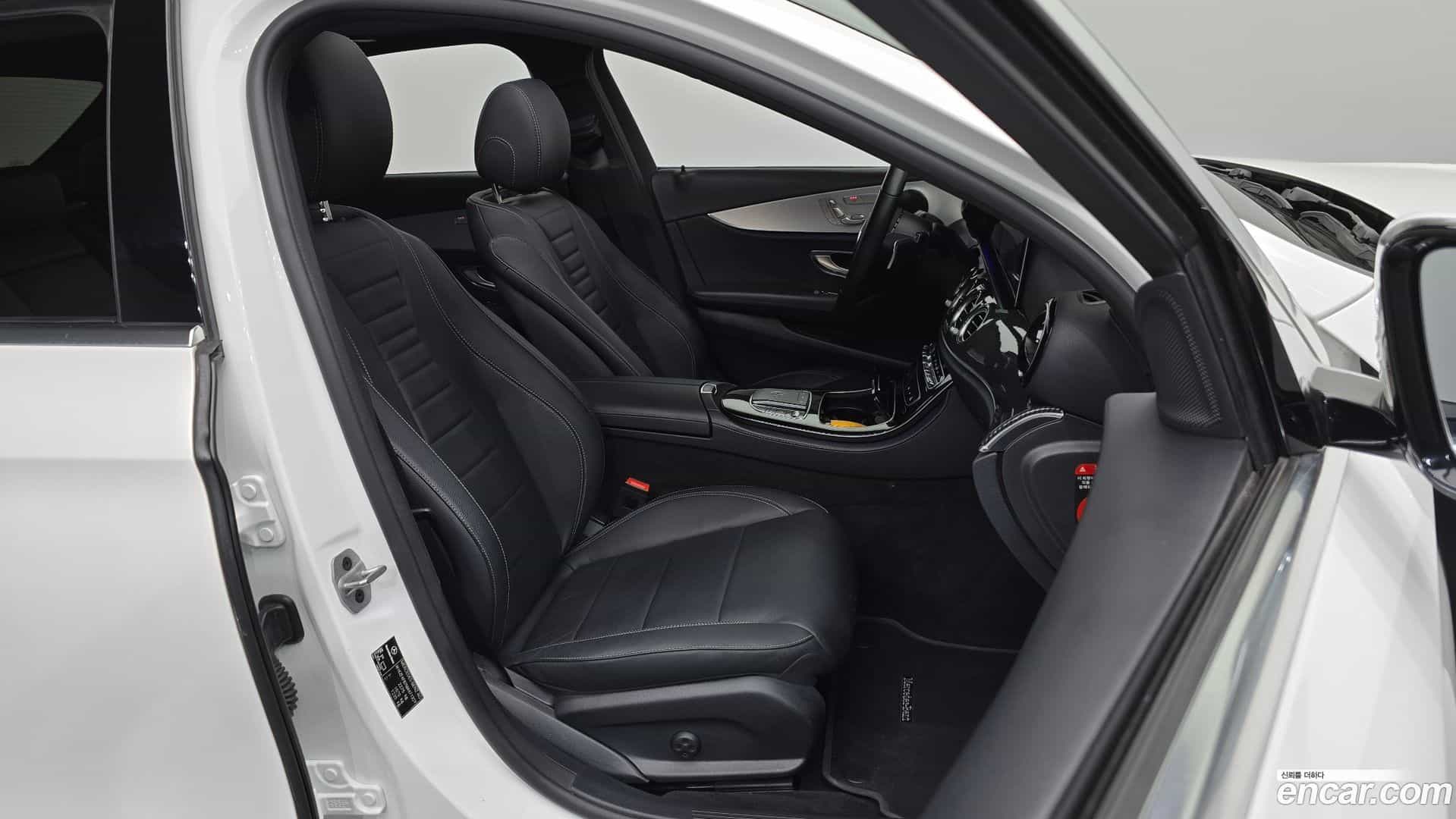 E-Class Mercedes-Benz 2021.4-INNER-036