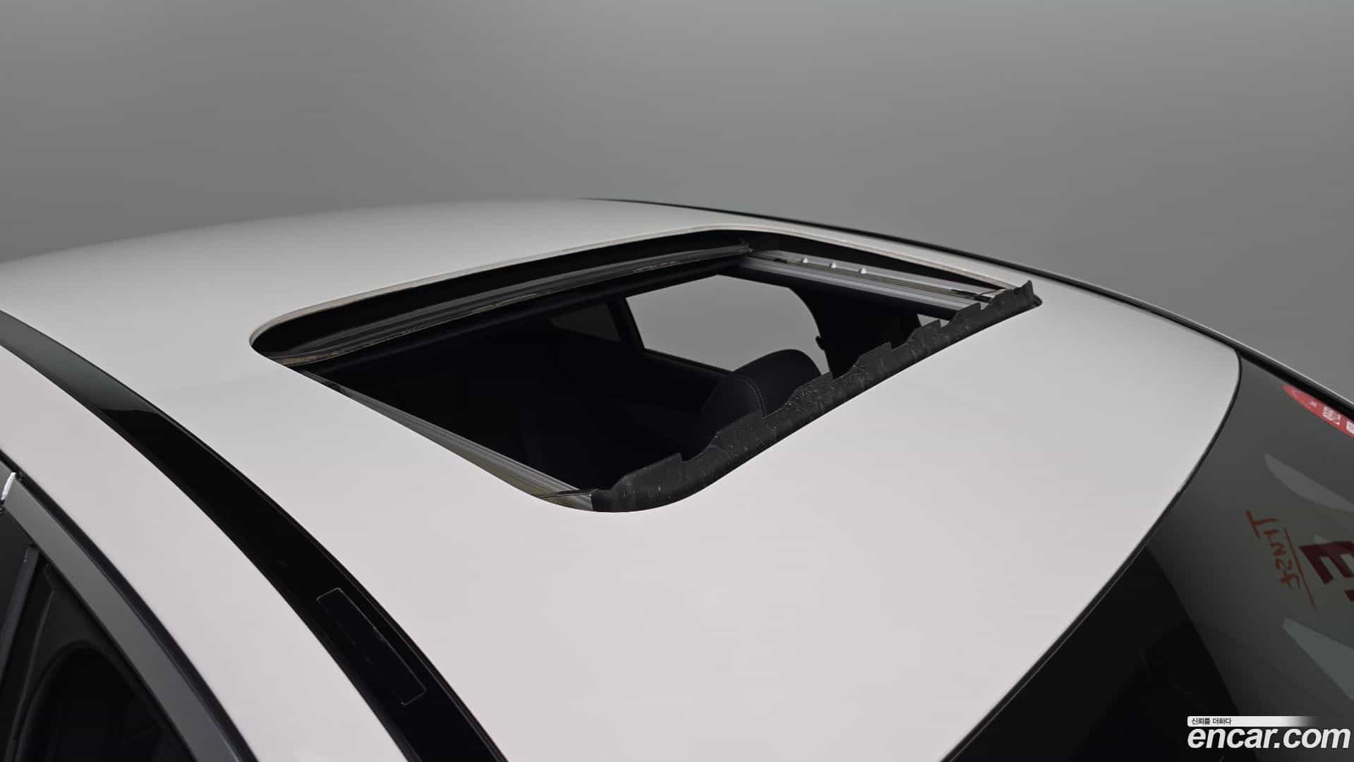 E-Class Mercedes-Benz 2021.4-OPTION-042