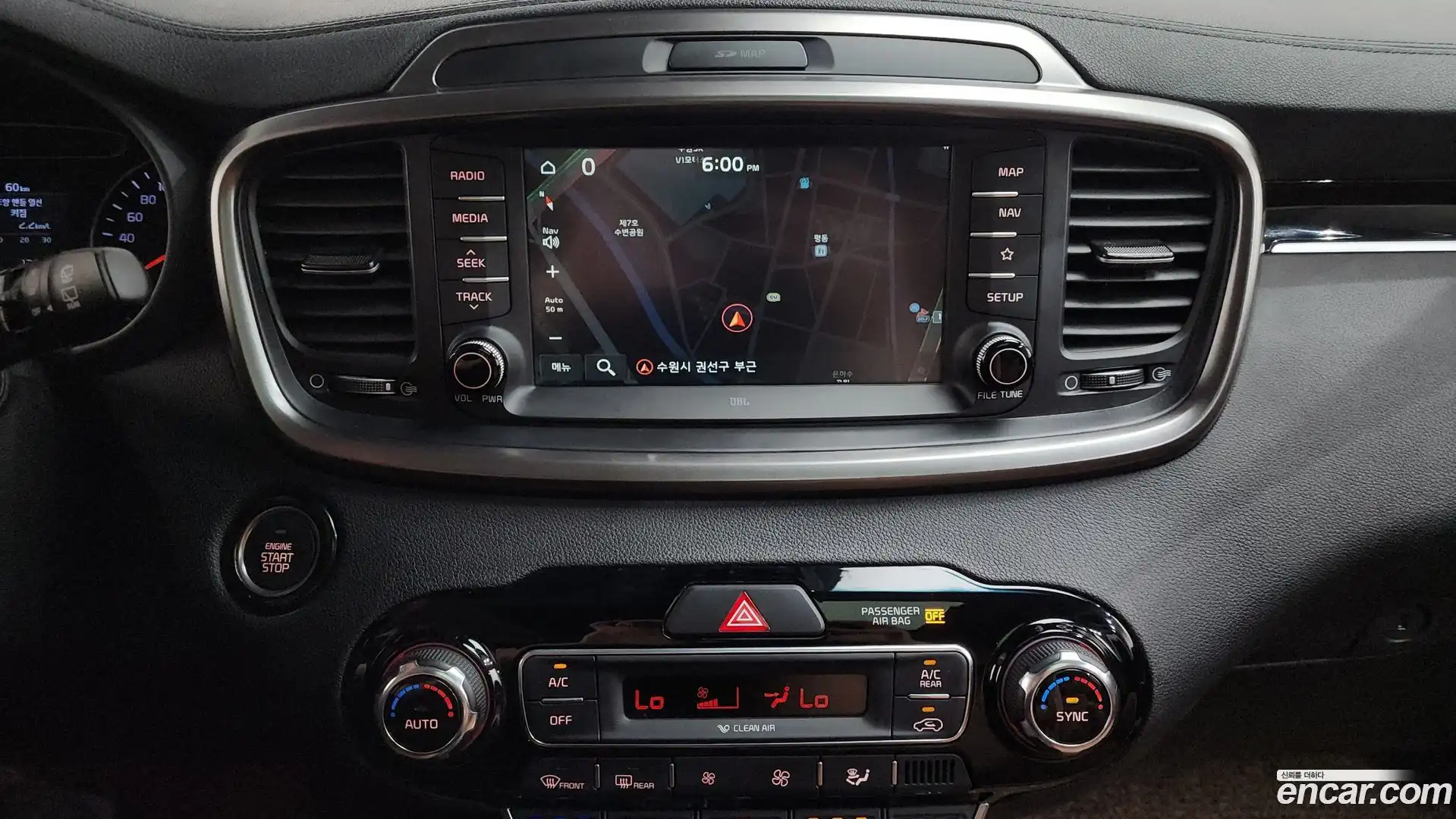 Sorento Kia 2018.0-OPTION-017